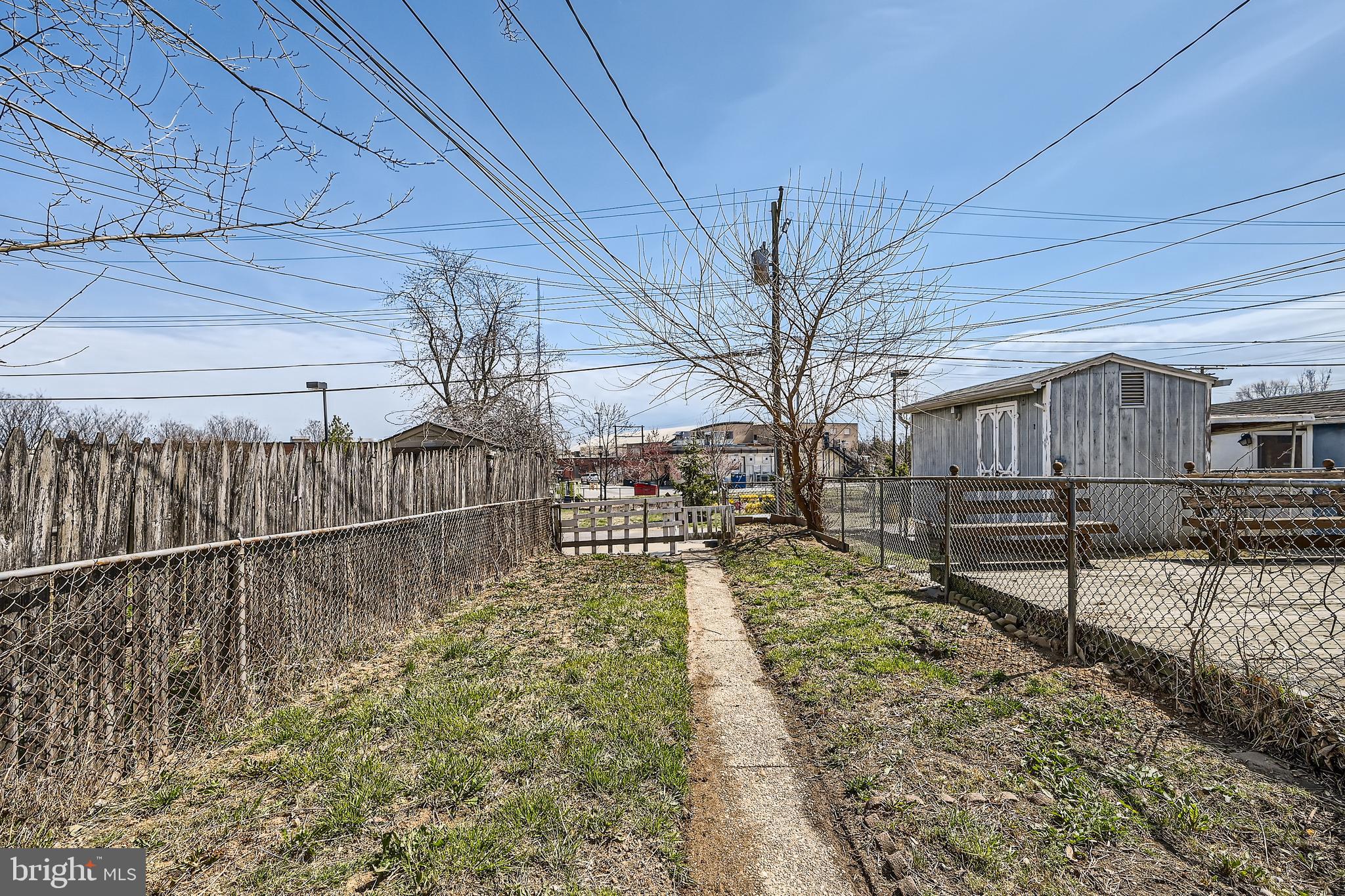 EASTFIELD - Residential