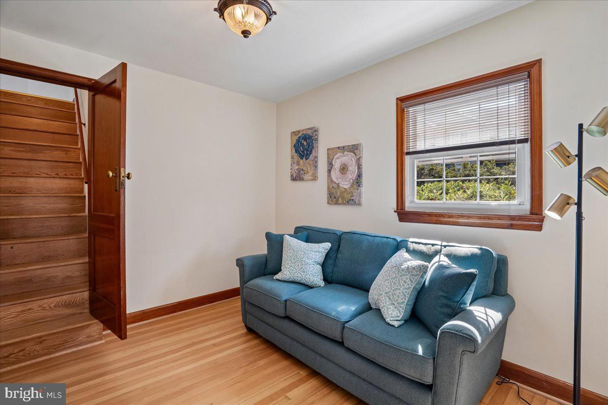 MANHATTAN BEACH - Residential