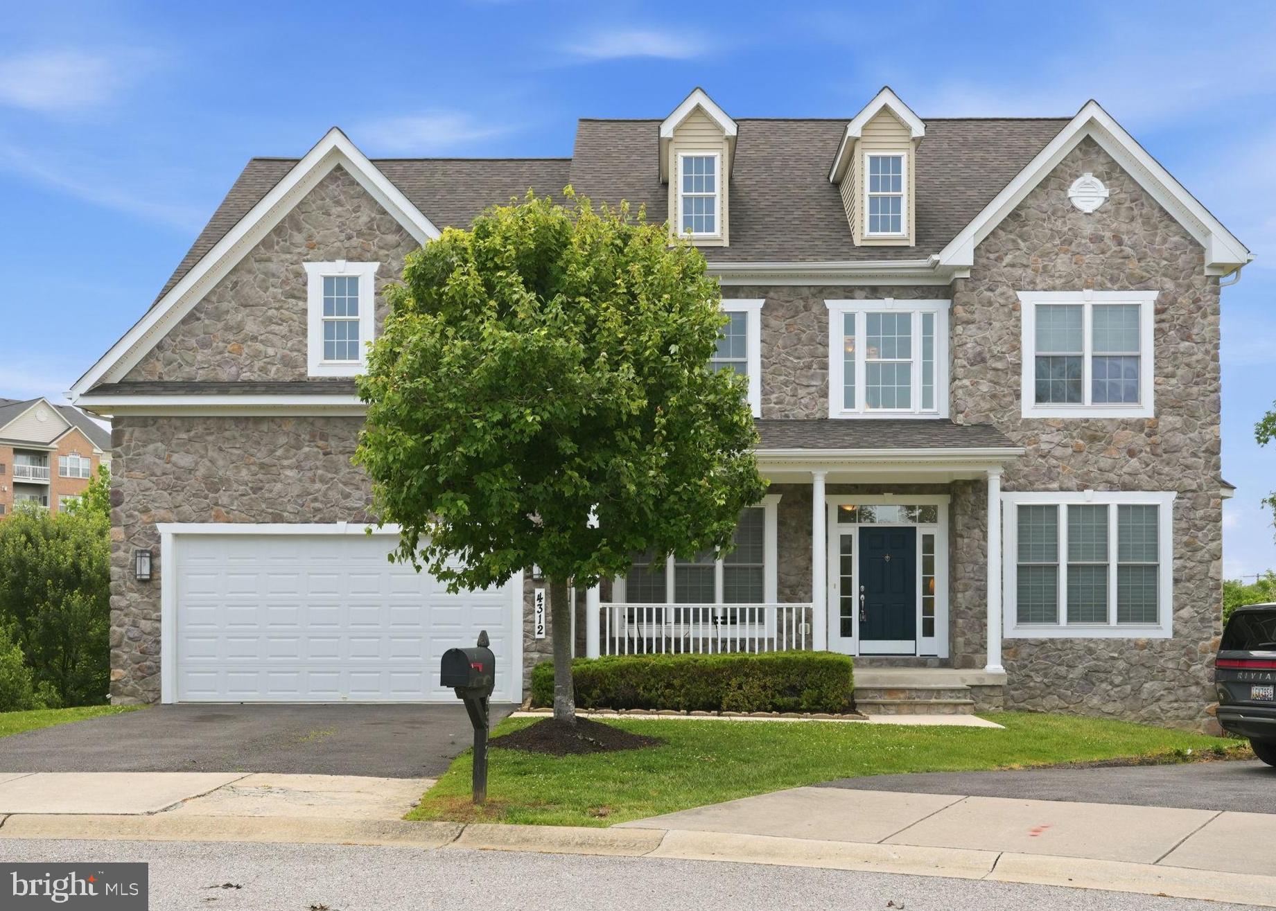 4312 SONGSMITH LANE