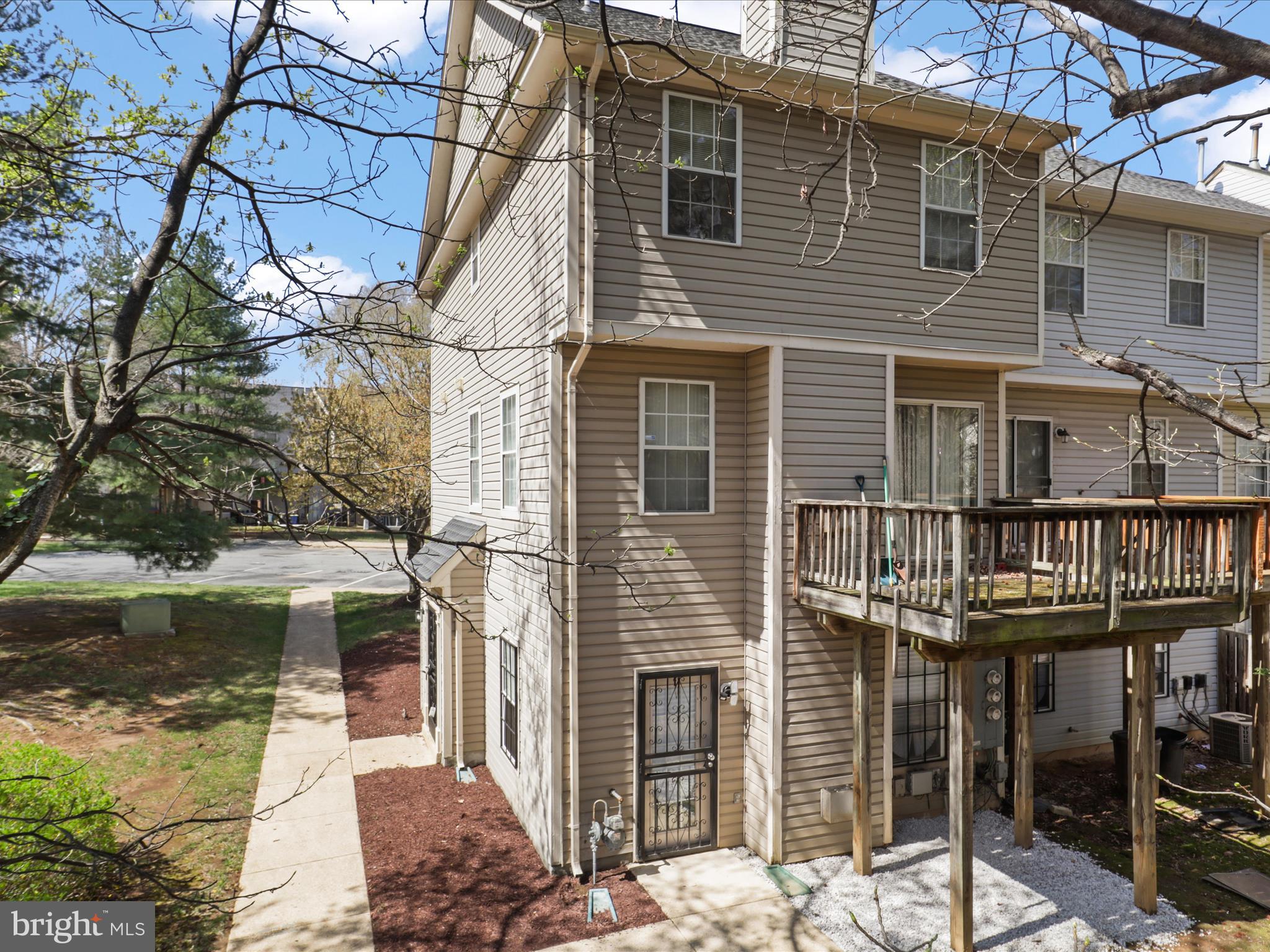 HILL OAKS CONDO PHASE 1- - Residential