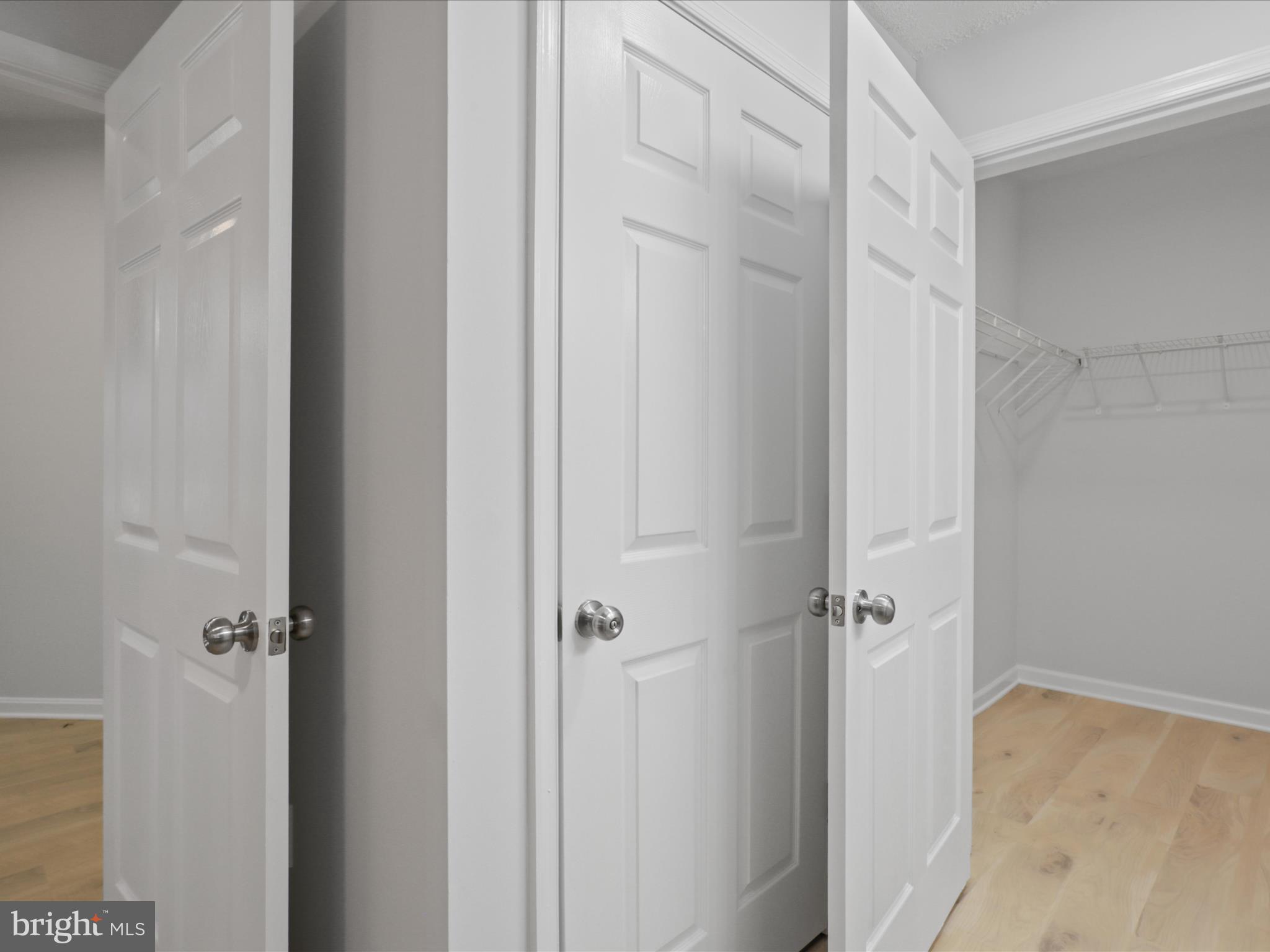 HILL OAKS CONDO PHASE 1- - Residential