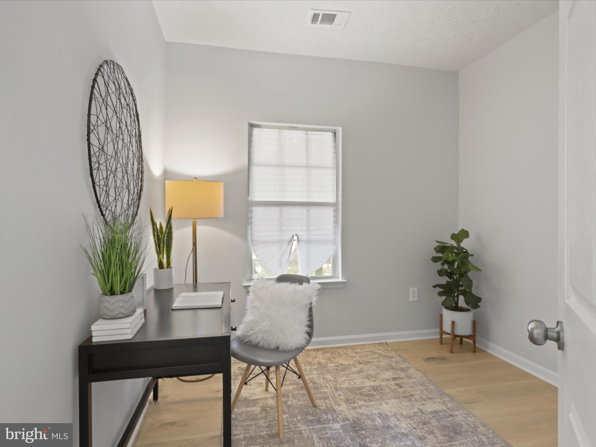 HILL OAKS CONDO PHASE 1- - Residential