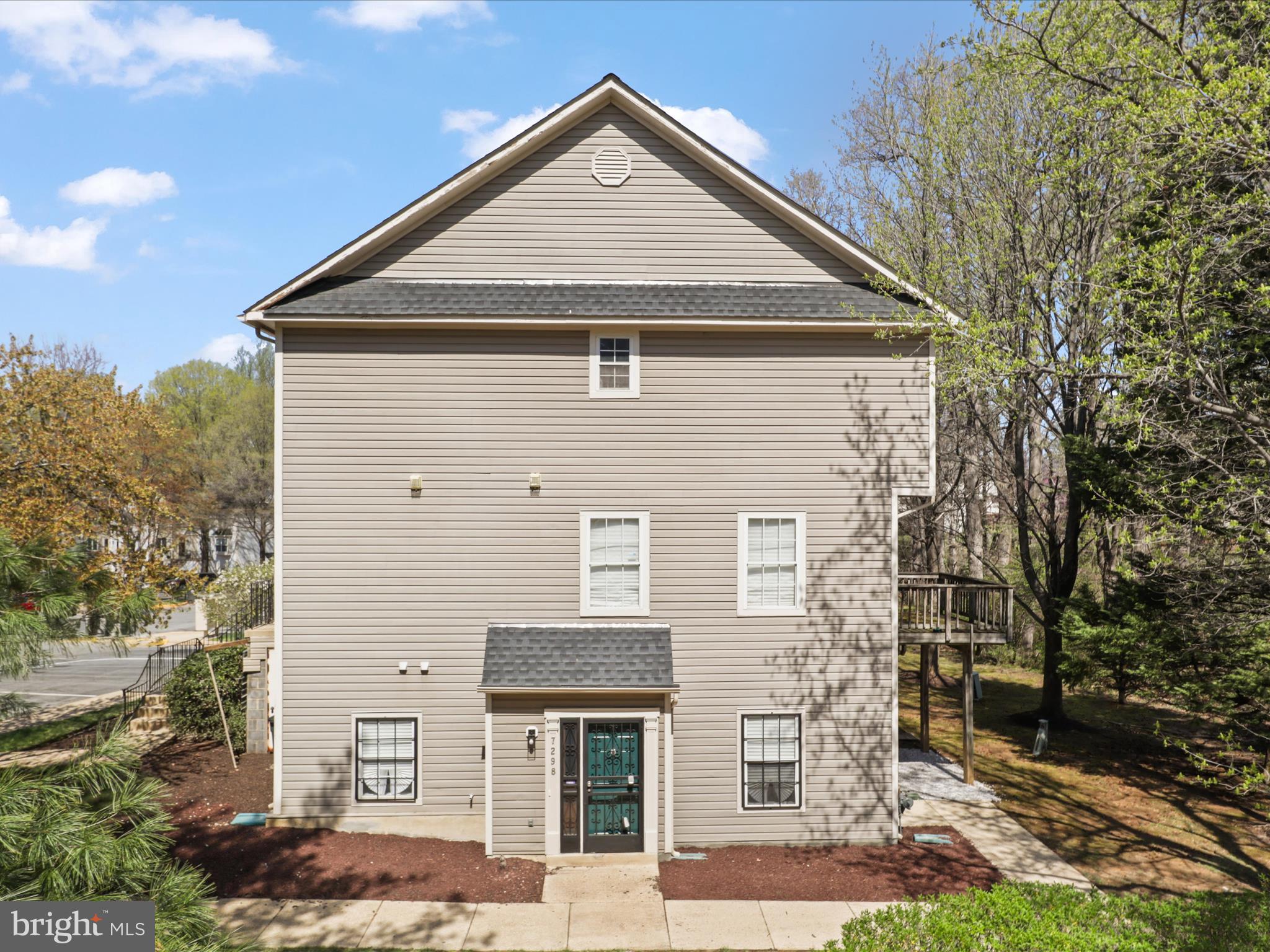 HILL OAKS CONDO PHASE 1- - Residential