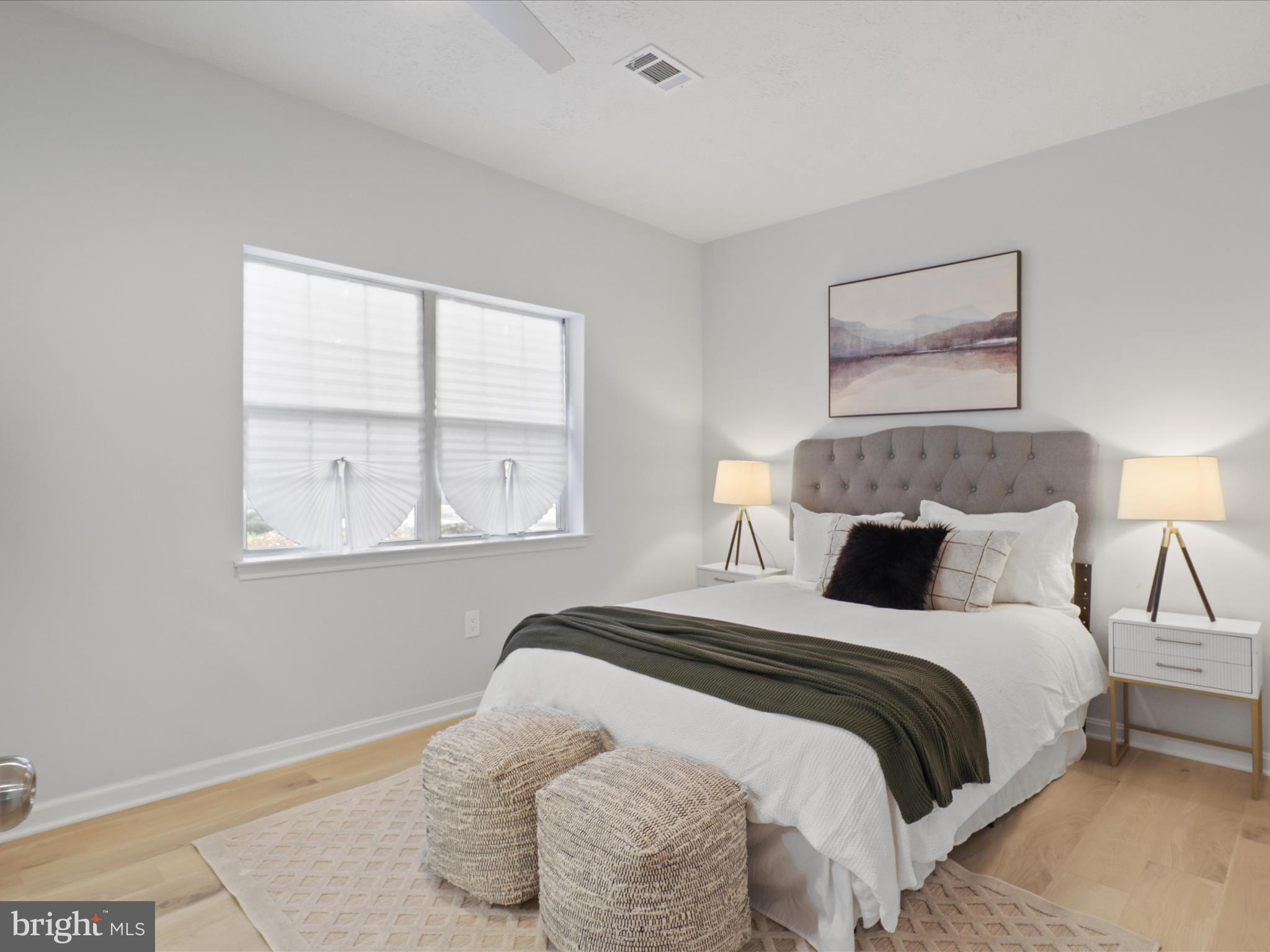 HILL OAKS CONDO PHASE 1- - Residential