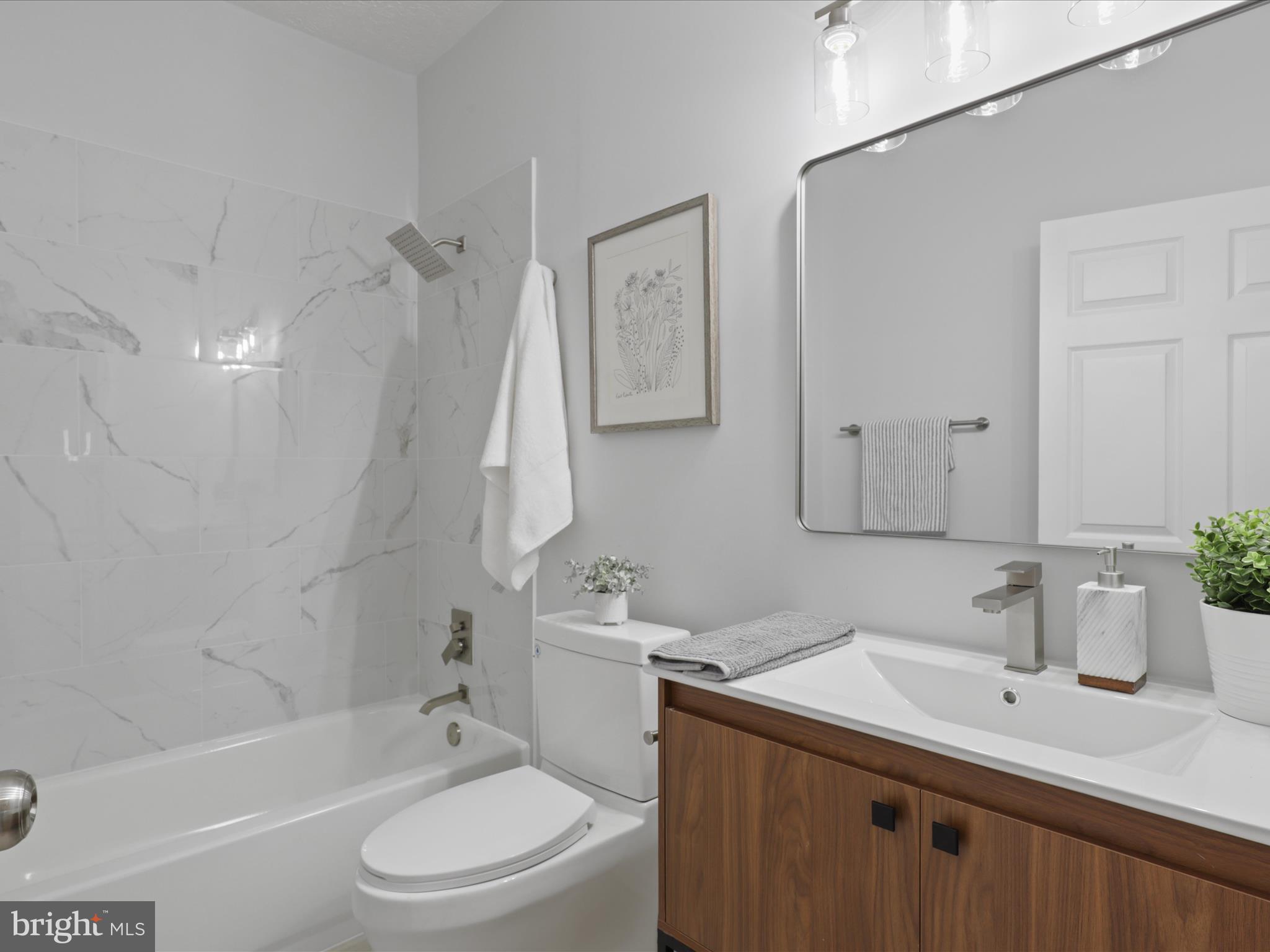 HILL OAKS CONDO PHASE 1- - Residential