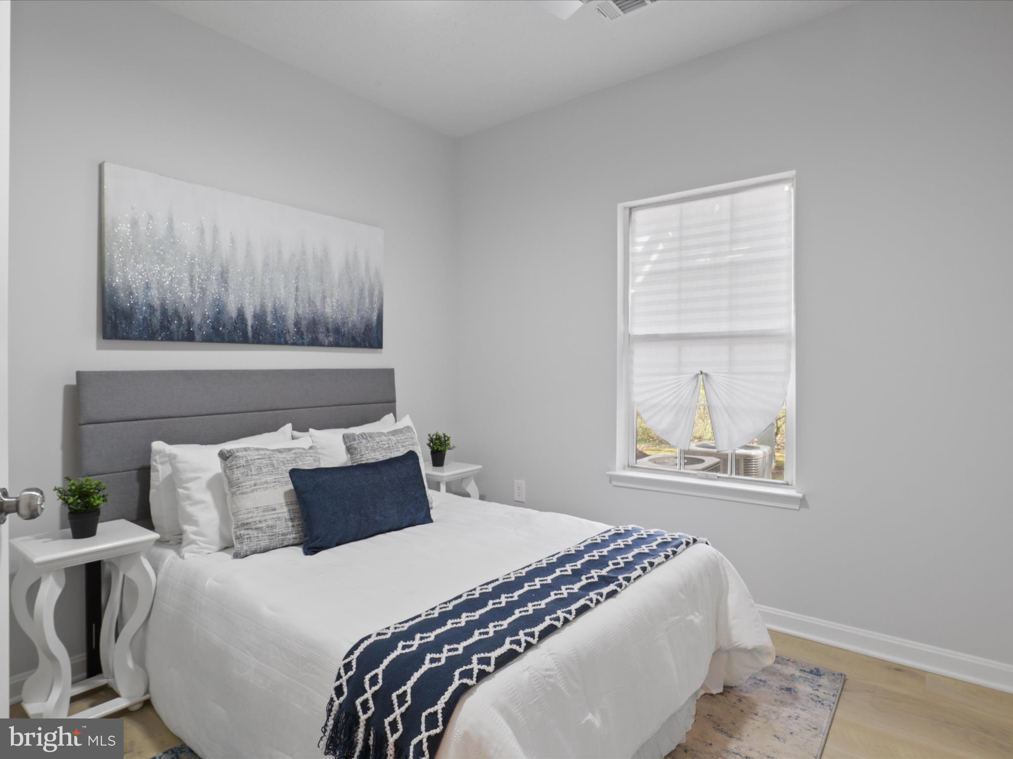 HILL OAKS CONDO PHASE 1- - Residential