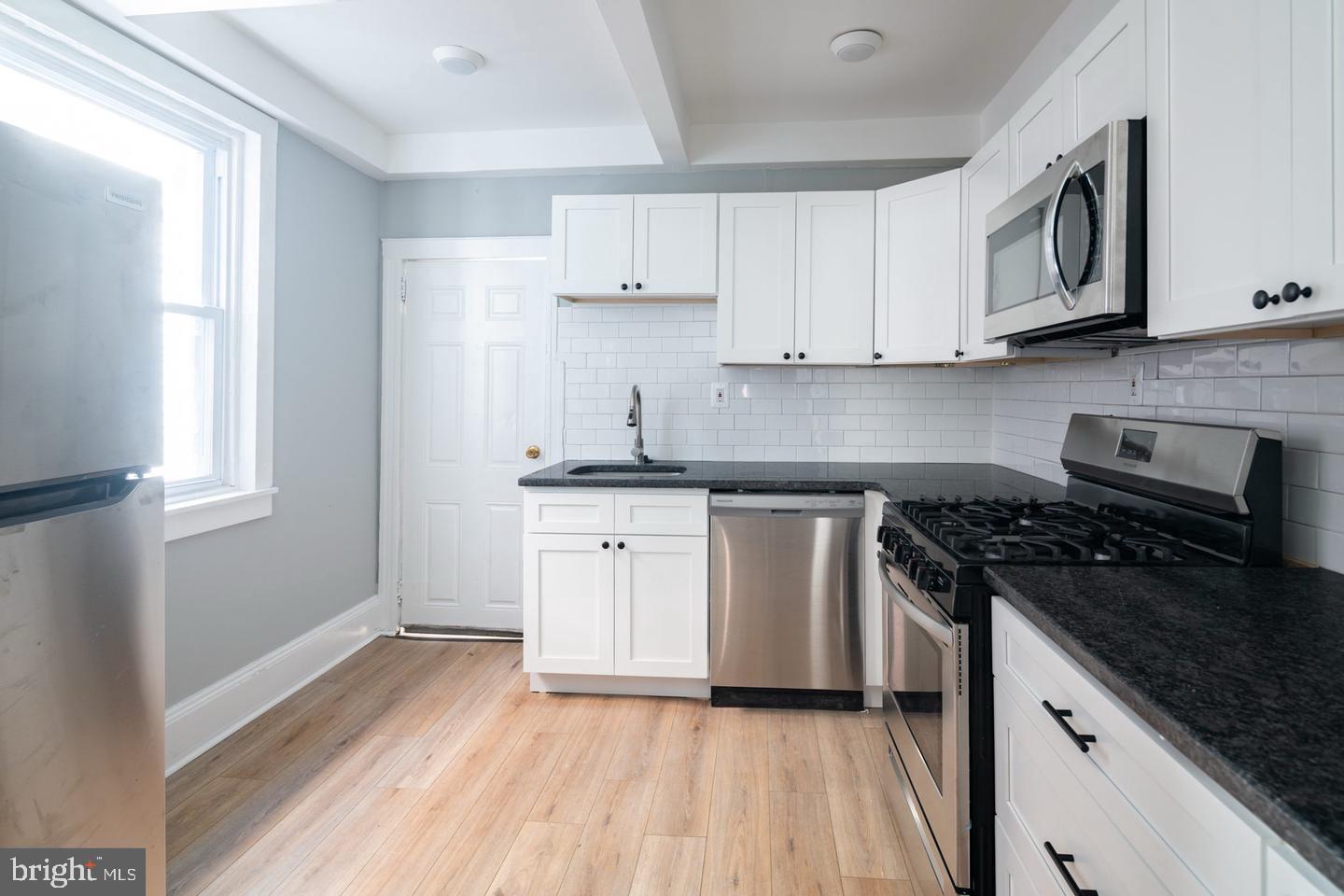 PORT RICHMOND - Residential