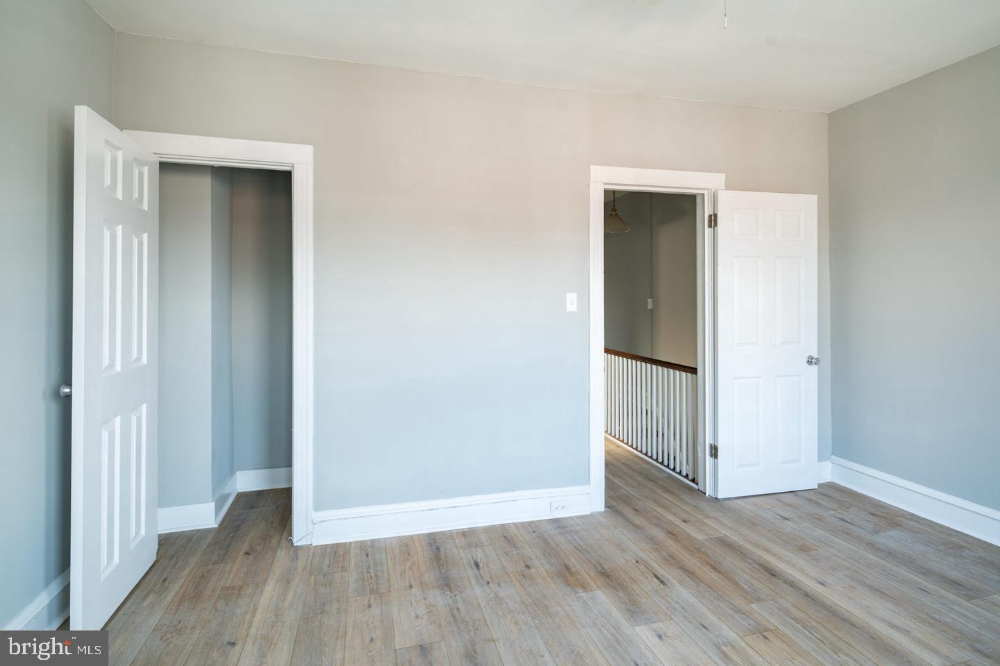 2271 E CAMBRIA STREET