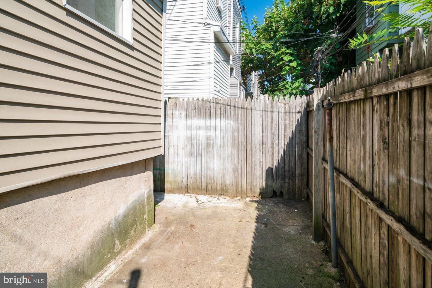 PORT RICHMOND - Residential