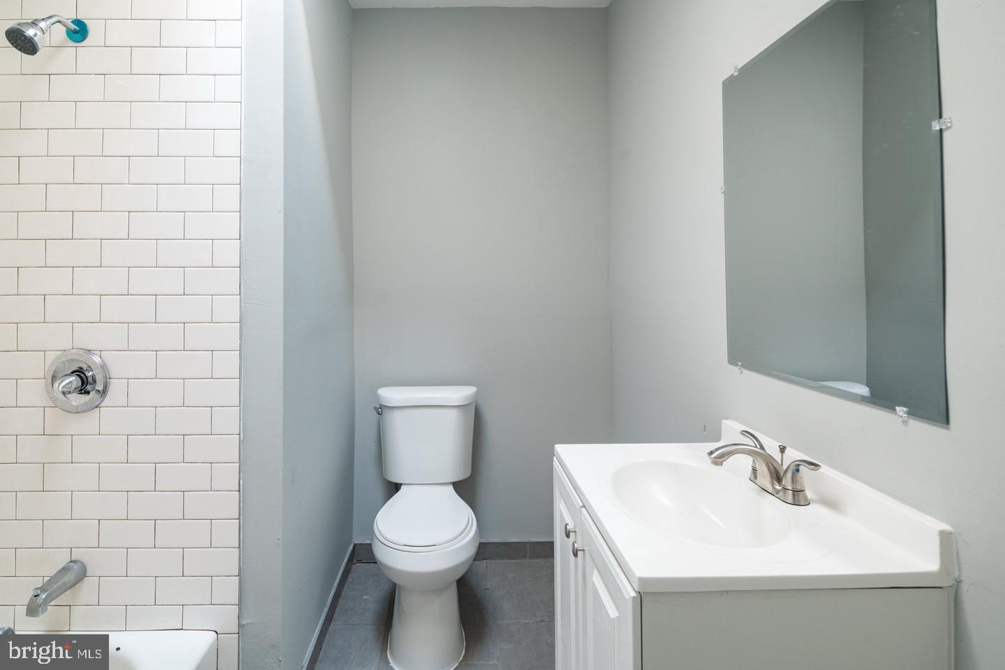 2271 E CAMBRIA STREET