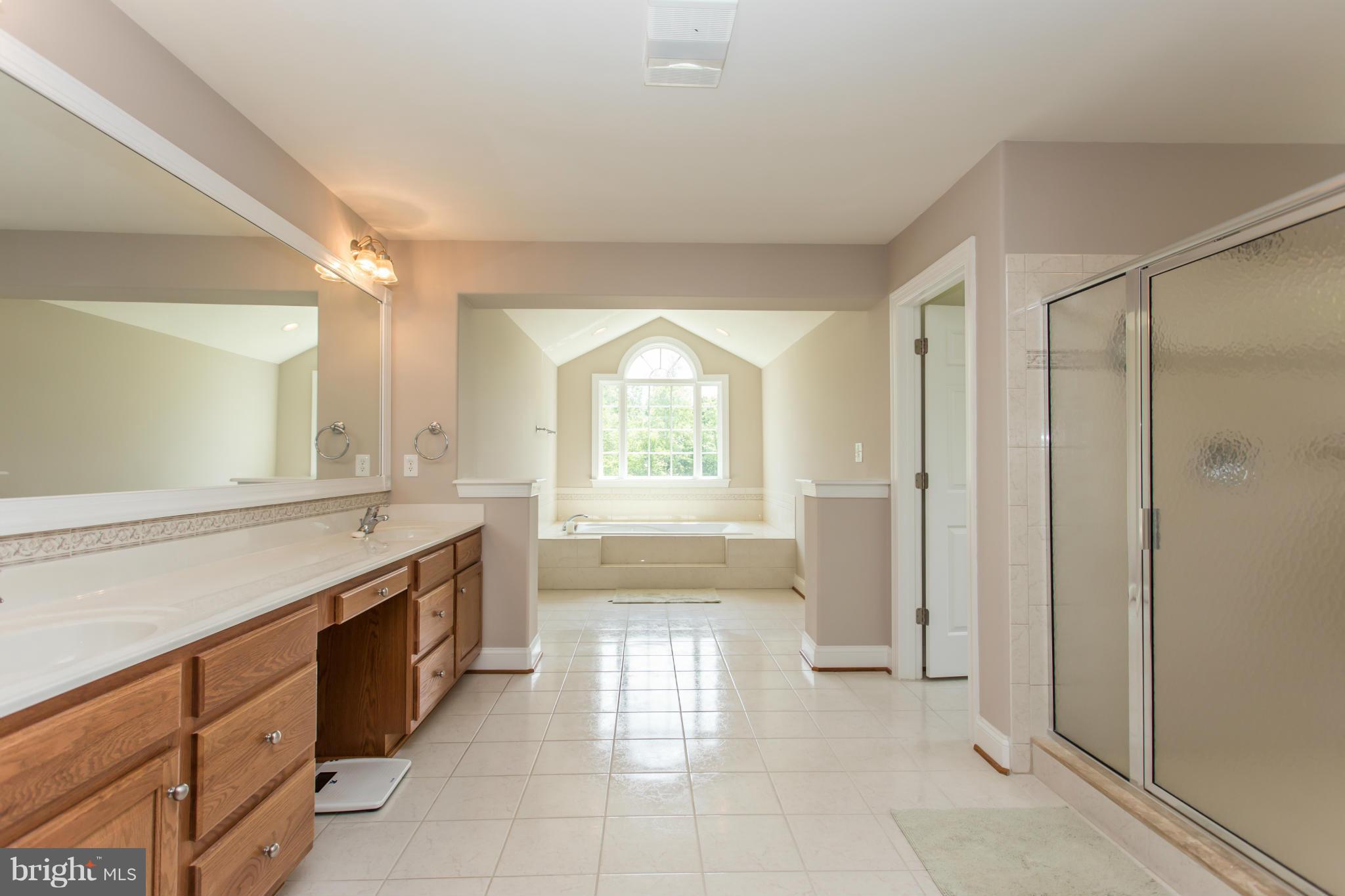 TAVERN GATE - Residential