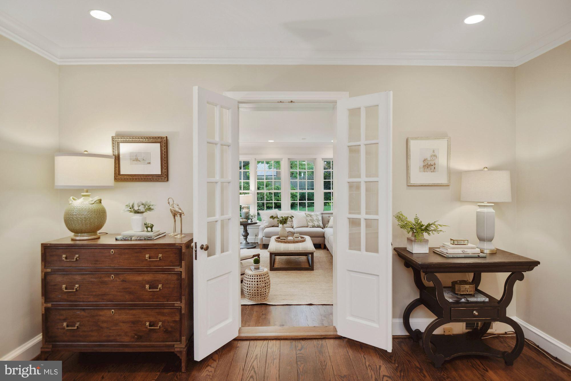 CHEVY CHASE VILLAGE - Residential