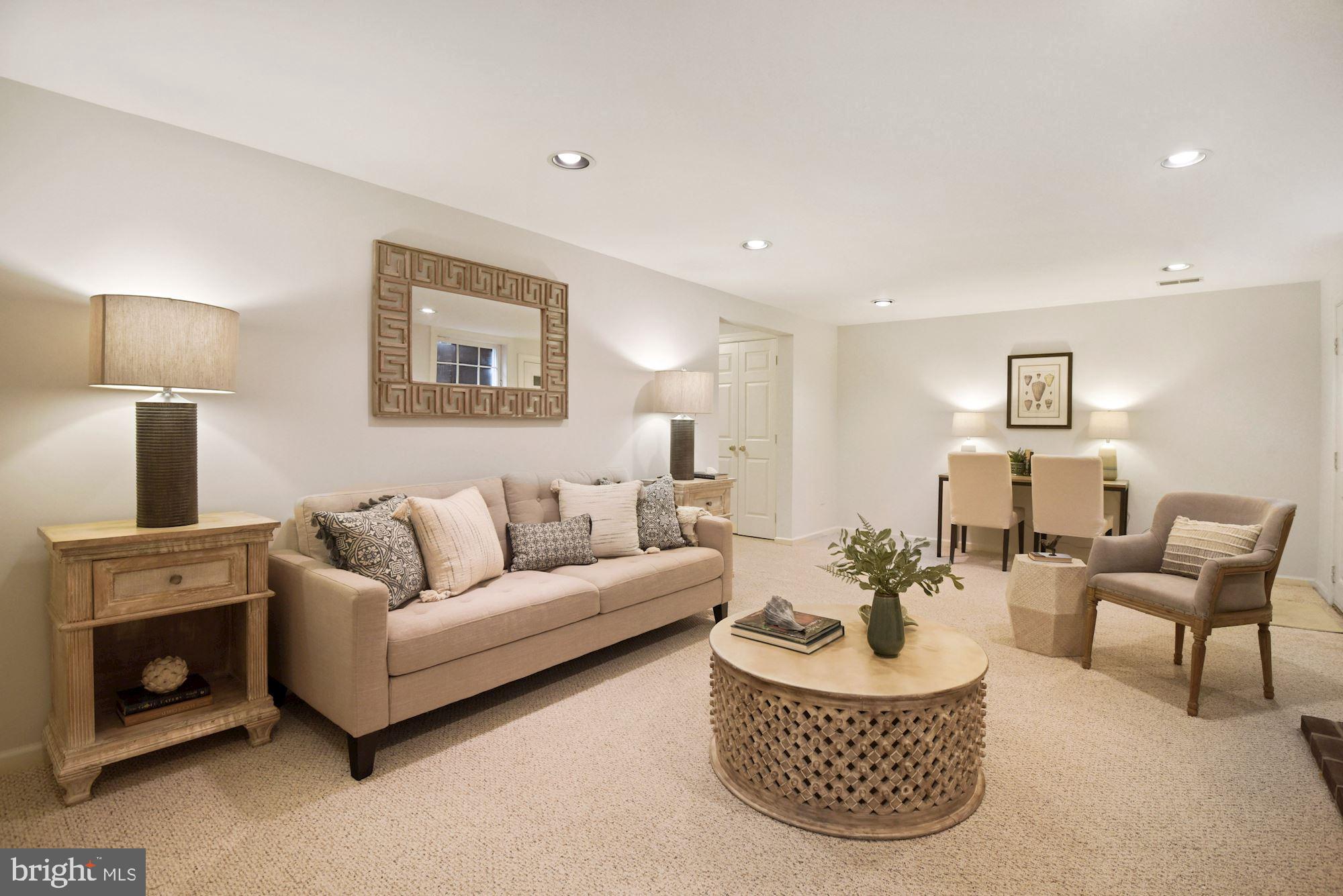 CHEVY CHASE VILLAGE - Residential