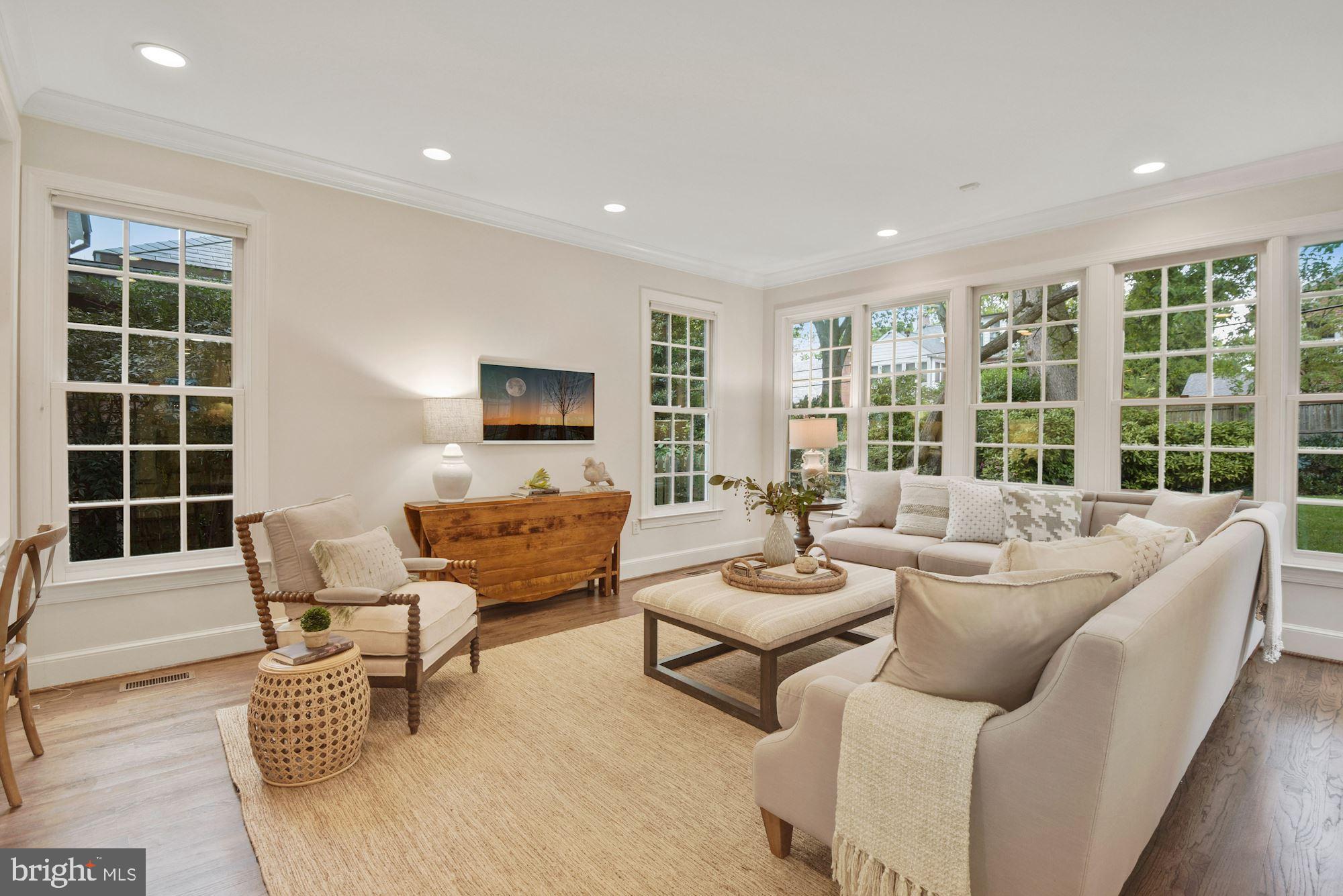 CHEVY CHASE VILLAGE - Residential