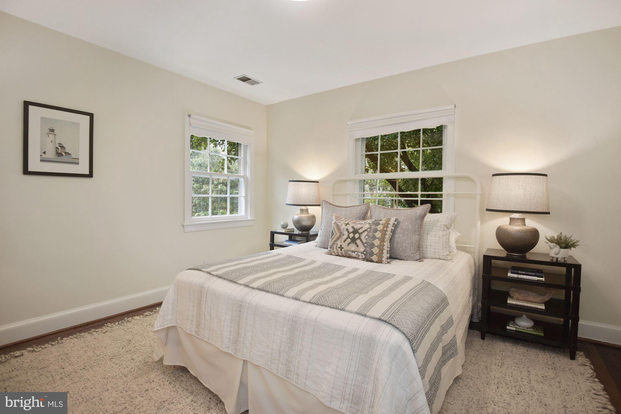 CHEVY CHASE VILLAGE - Residential