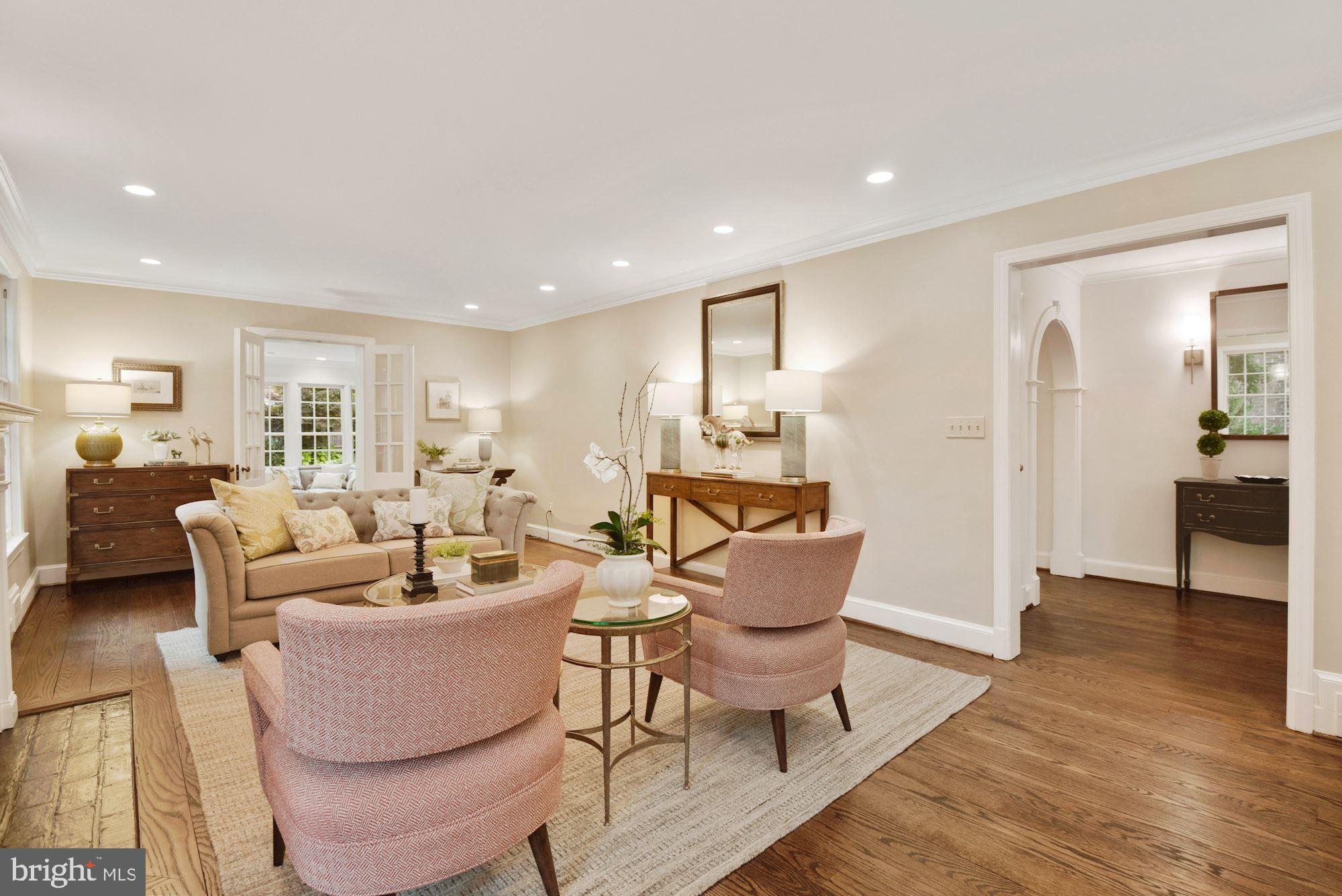 CHEVY CHASE VILLAGE - Residential