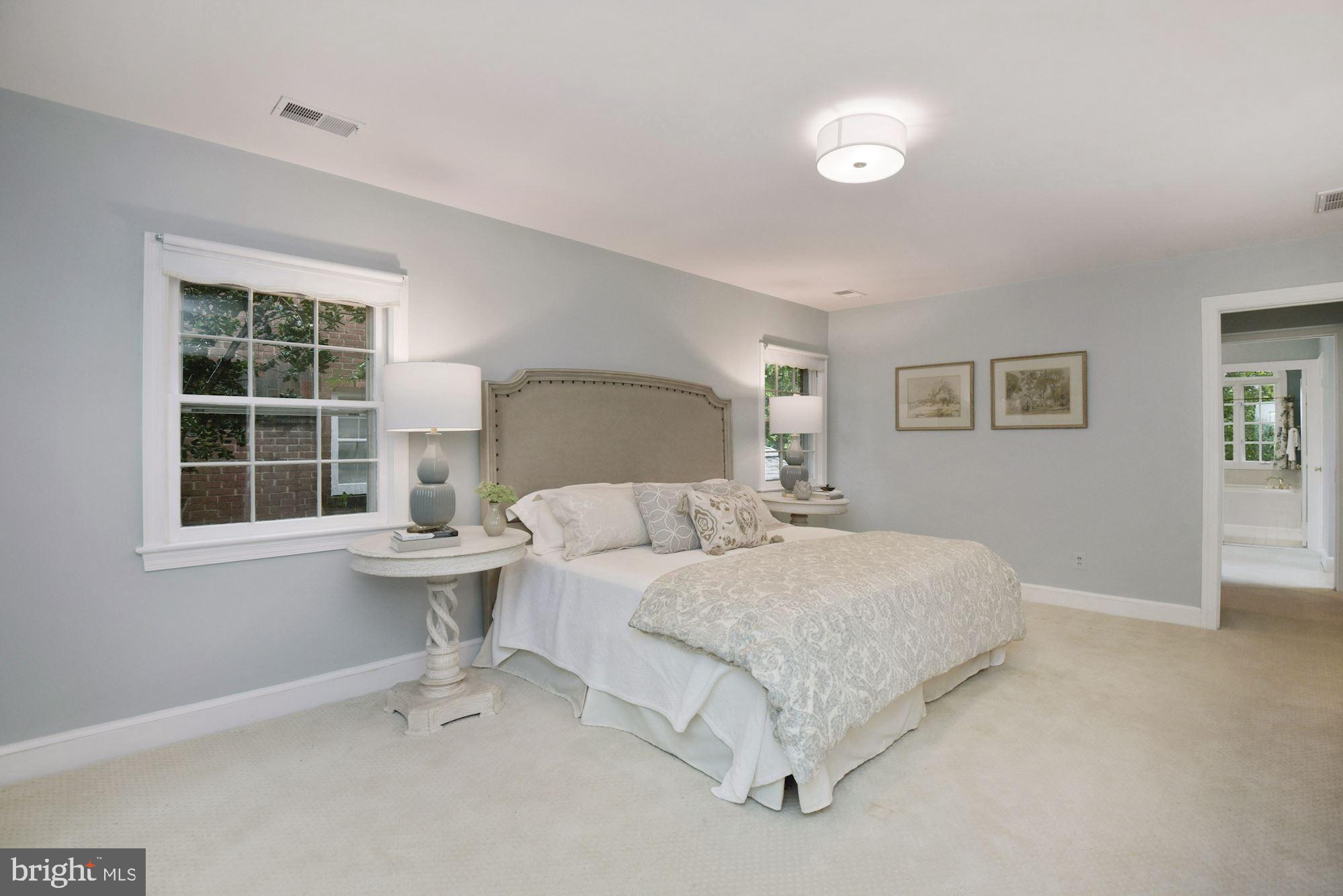 CHEVY CHASE VILLAGE - Residential