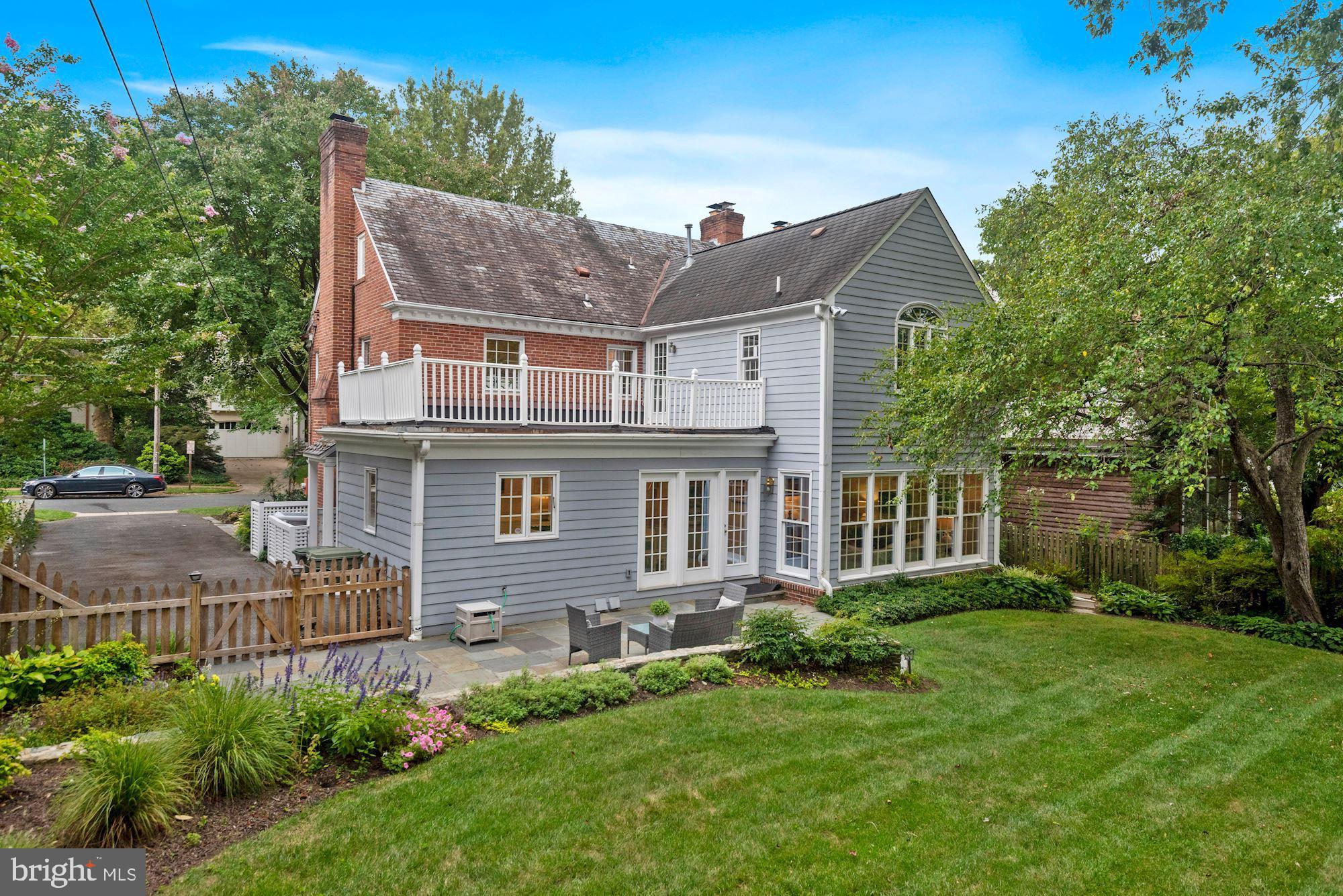 CHEVY CHASE VILLAGE - Residential