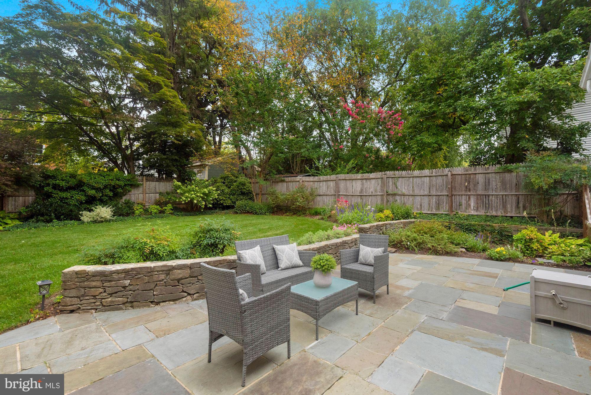 CHEVY CHASE VILLAGE - Residential