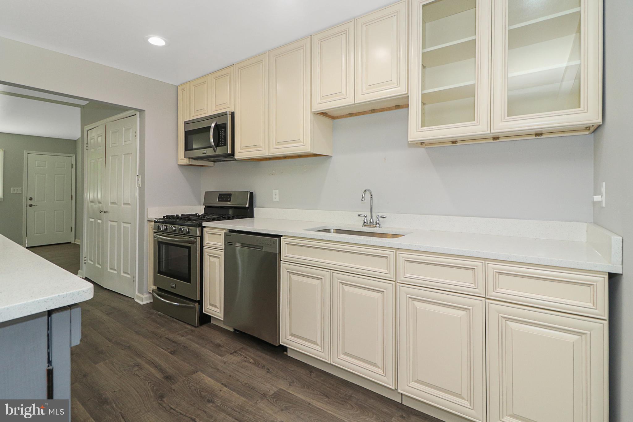 SUBURBIA - Residential