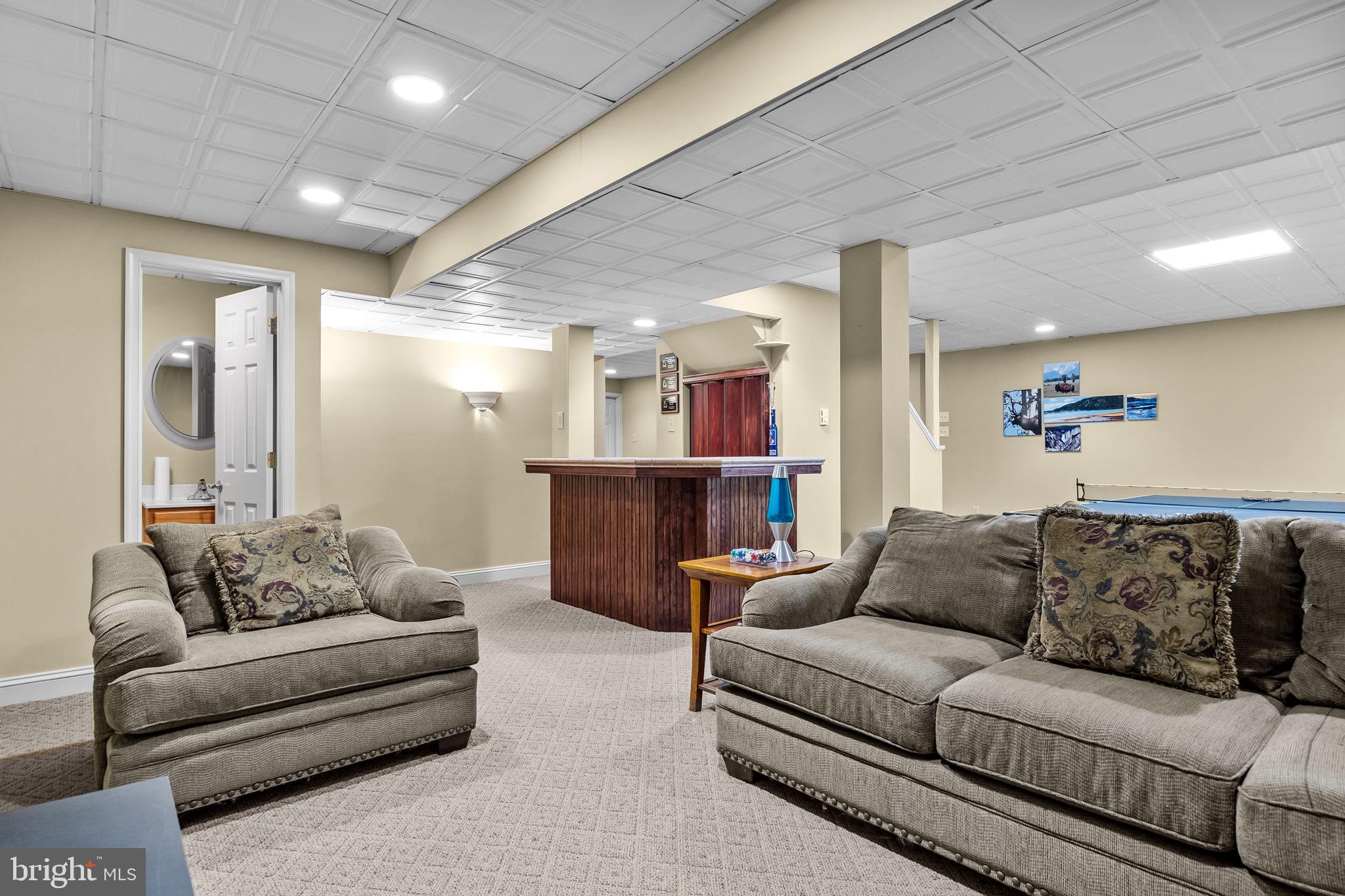 MOUNT EYRE MANOR - Residential