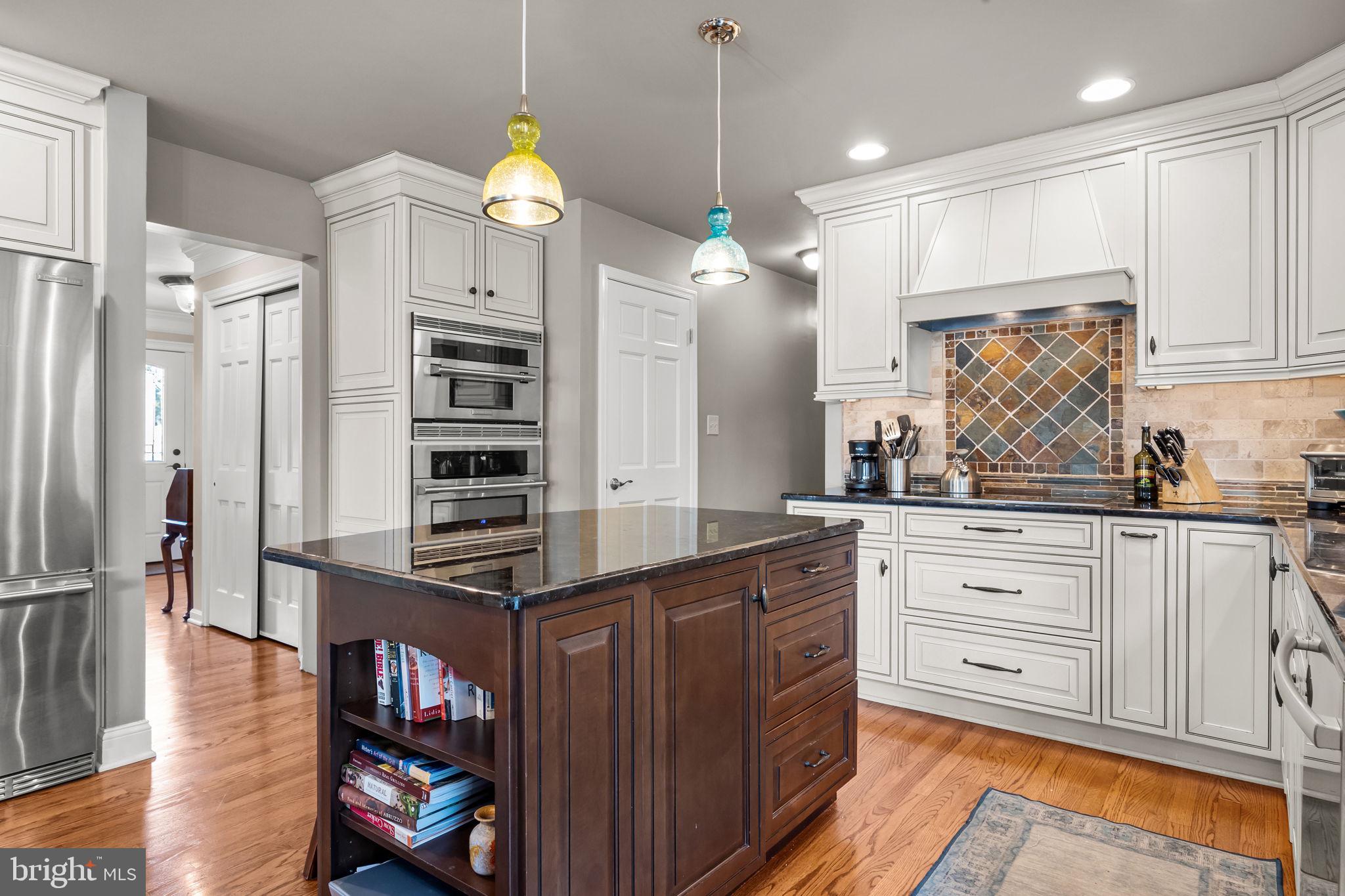 MOUNT EYRE MANOR - Residential