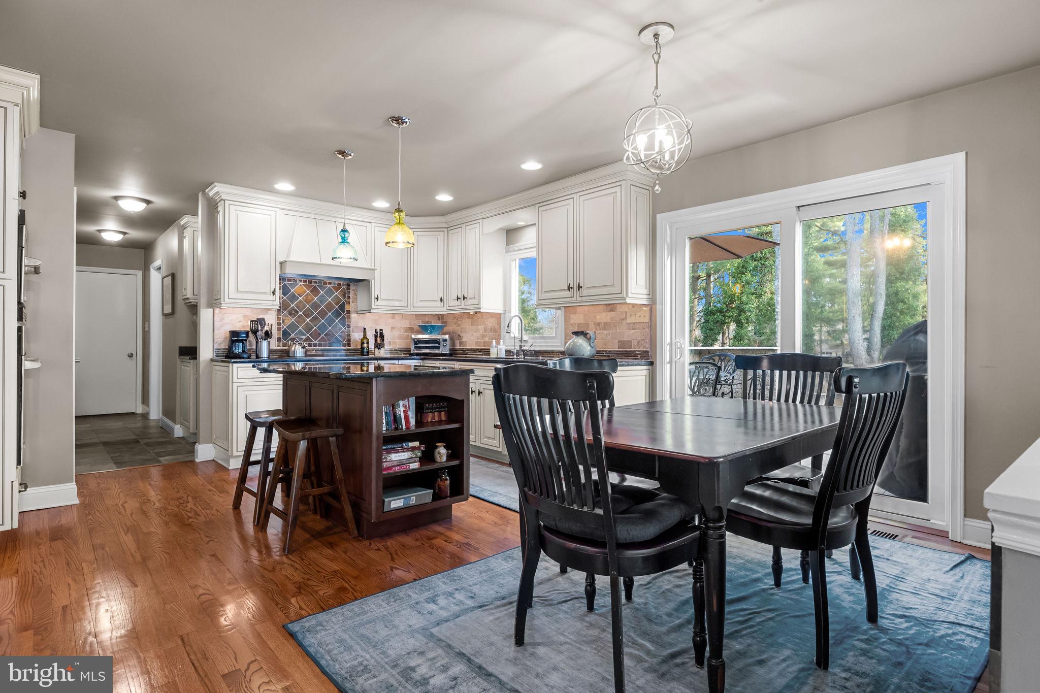 MOUNT EYRE MANOR - Residential