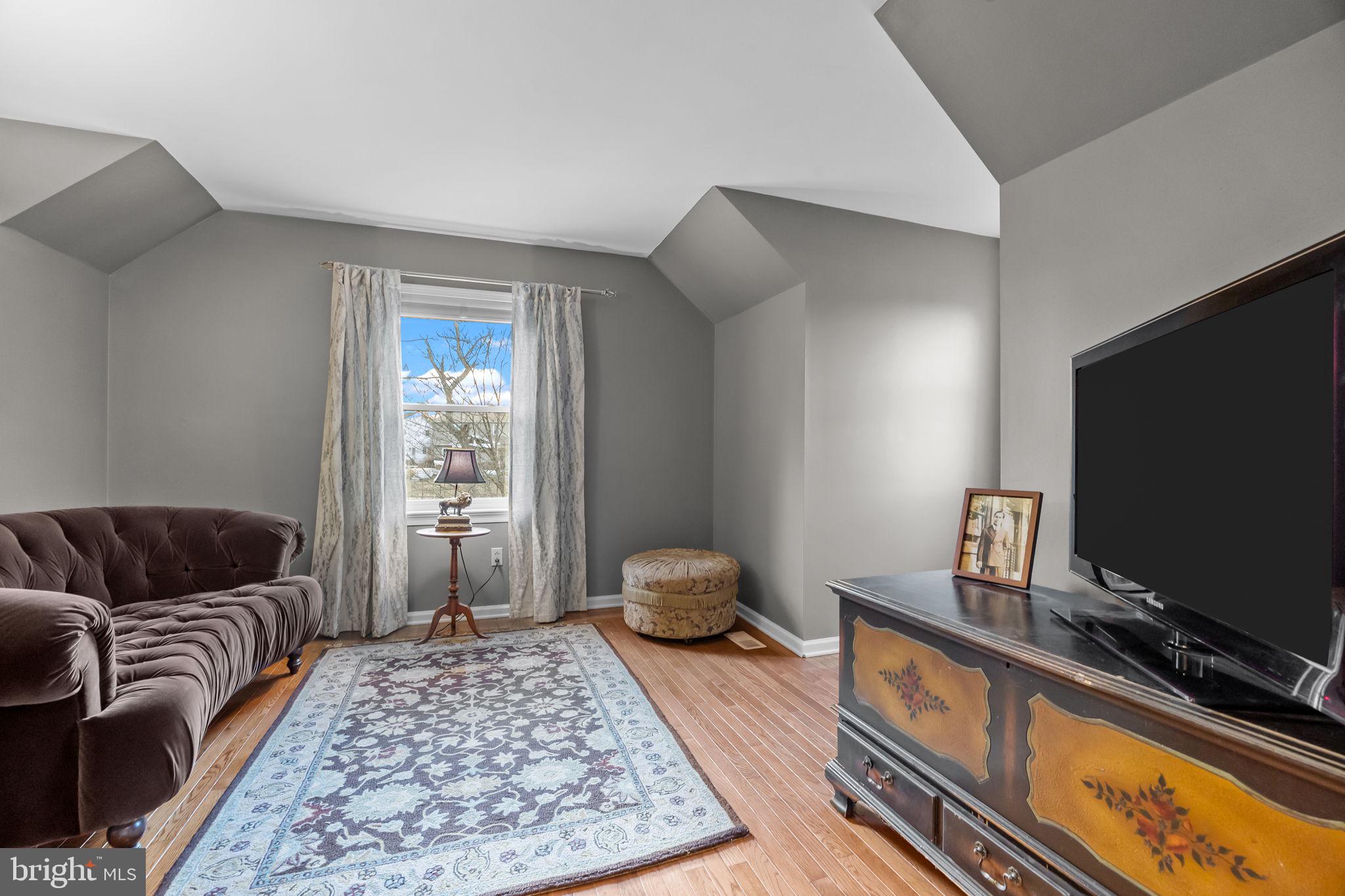 MOUNT EYRE MANOR - Residential