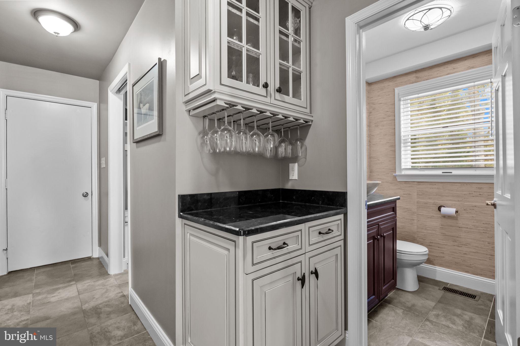 MOUNT EYRE MANOR - Residential