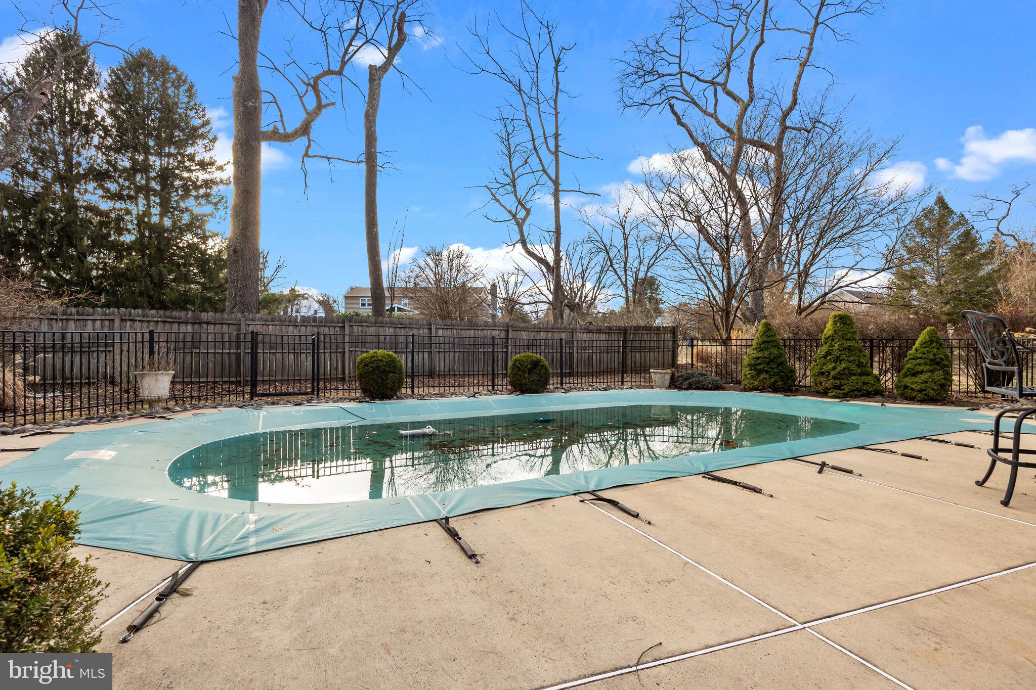 MOUNT EYRE MANOR - Residential