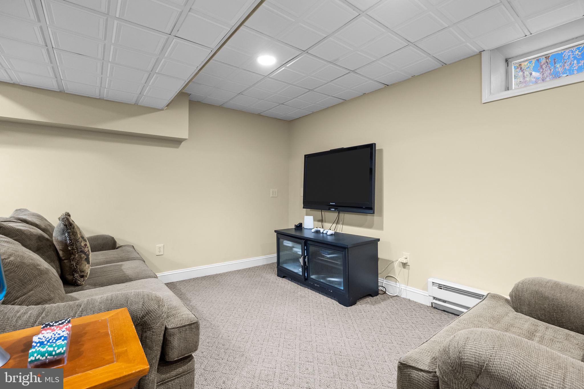 MOUNT EYRE MANOR - Residential