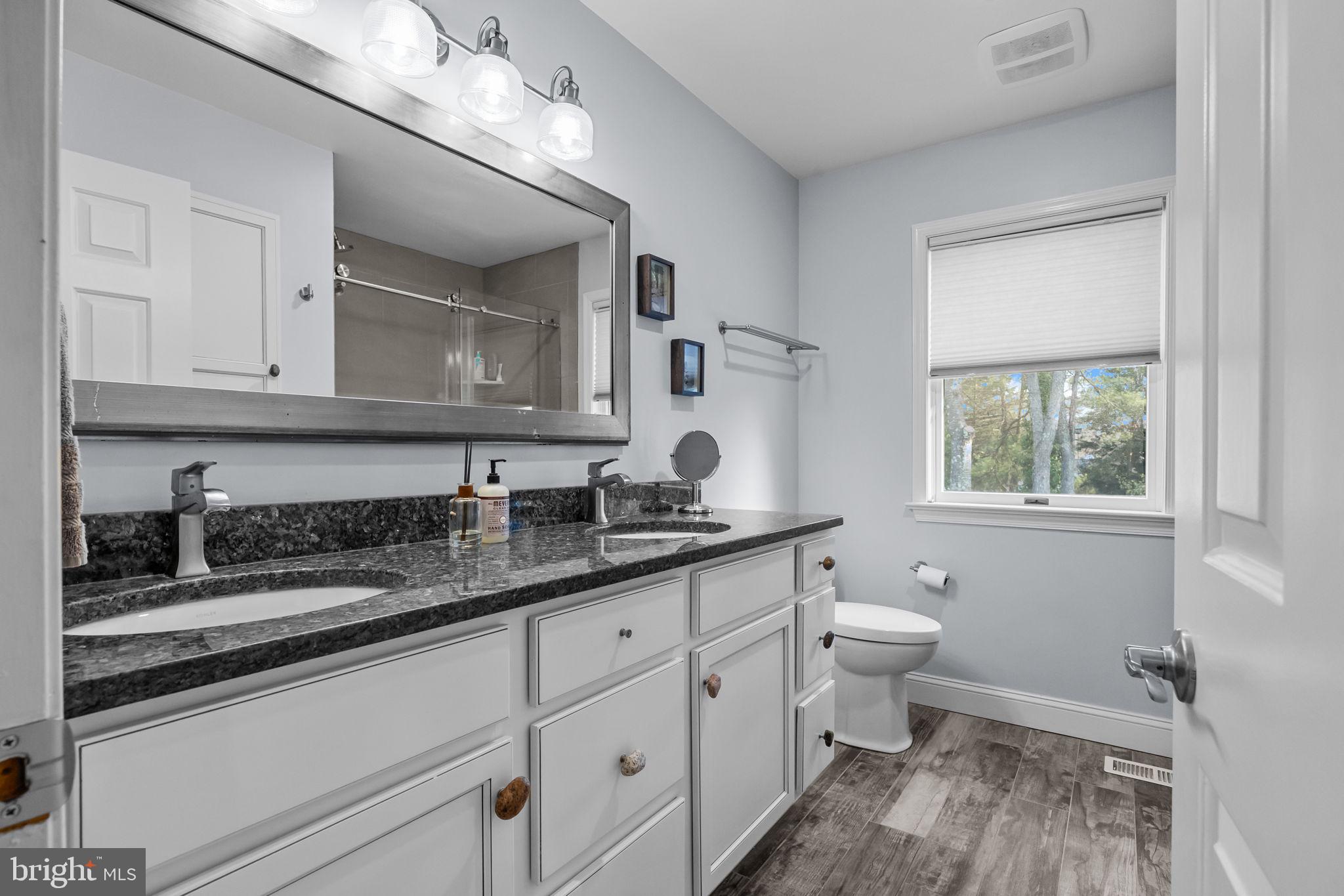 MOUNT EYRE MANOR - Residential