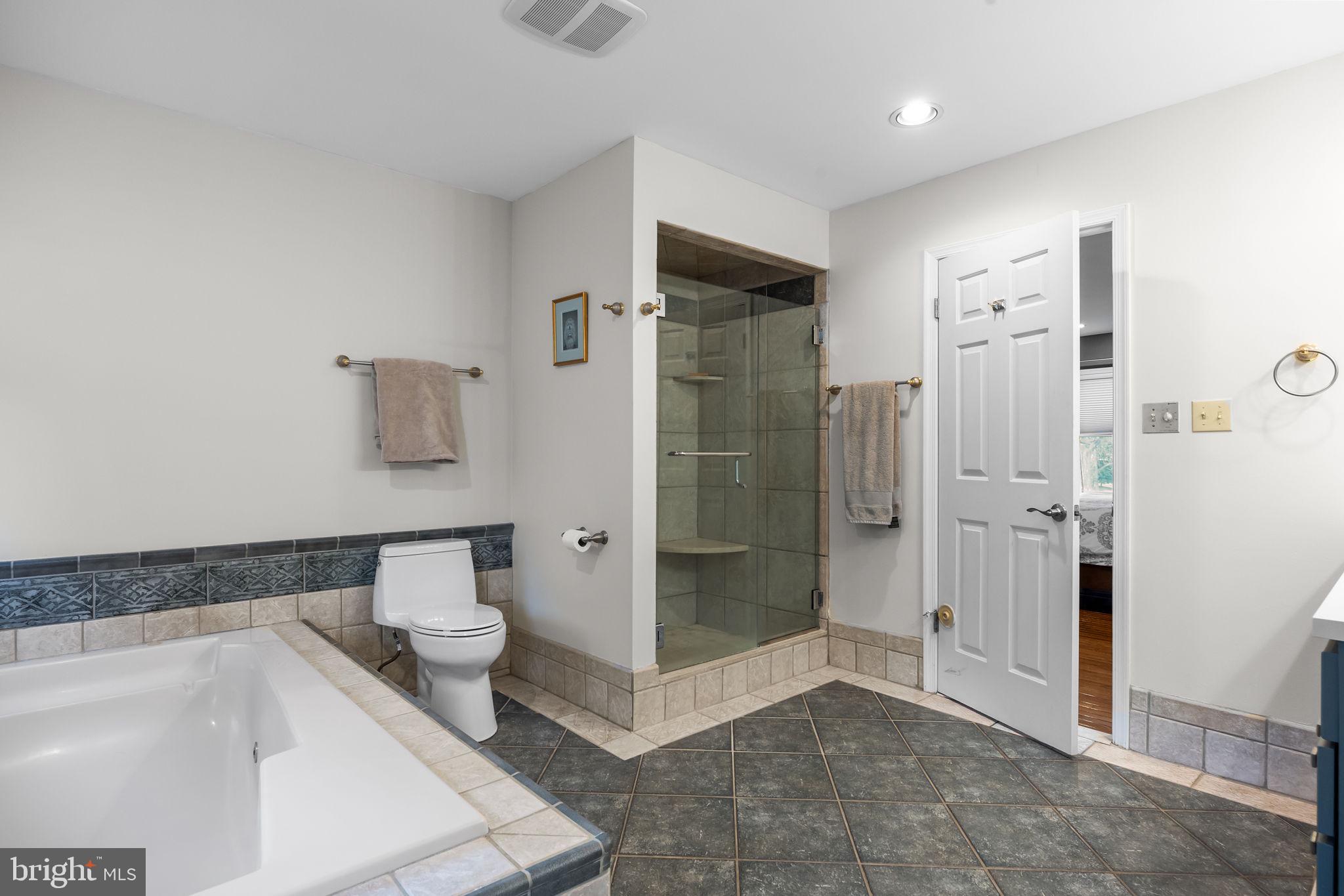 MOUNT EYRE MANOR - Residential