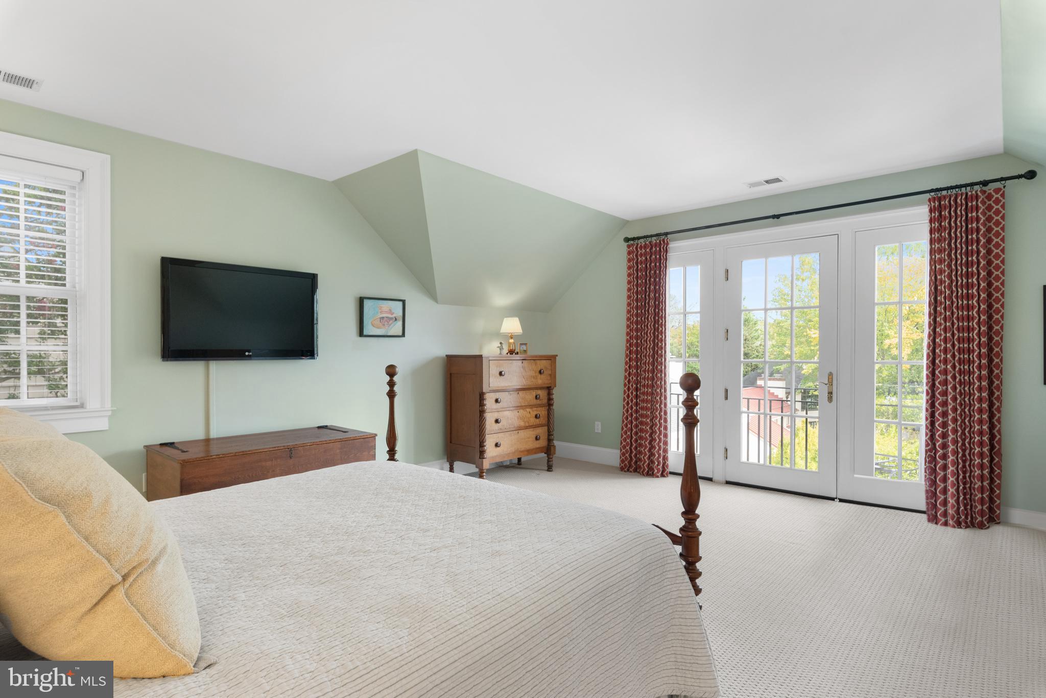 HISTORIC DISTRICT - Residential