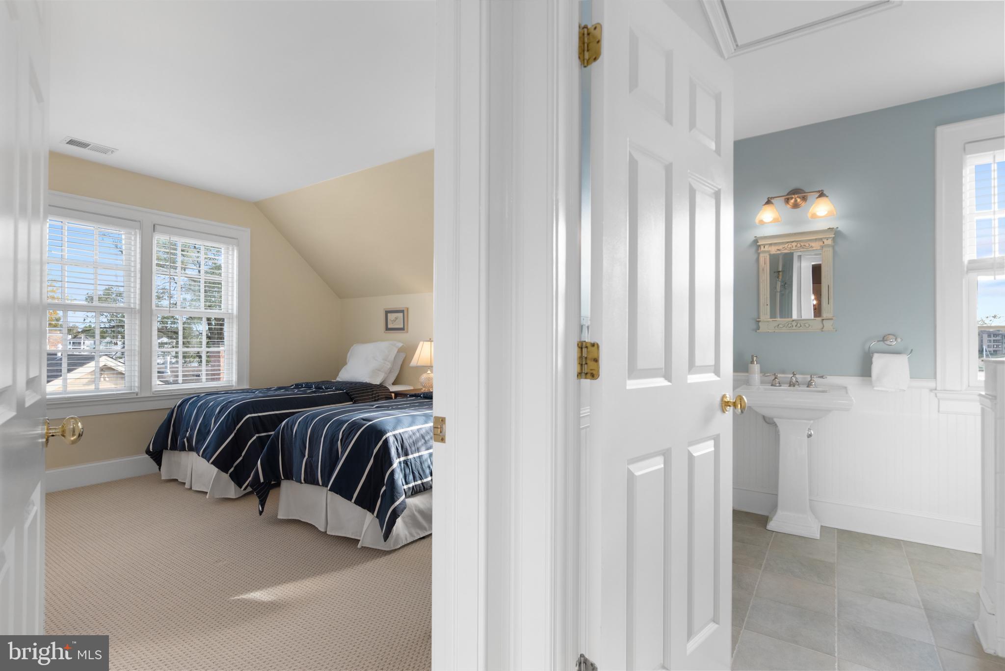 HISTORIC DISTRICT - Residential