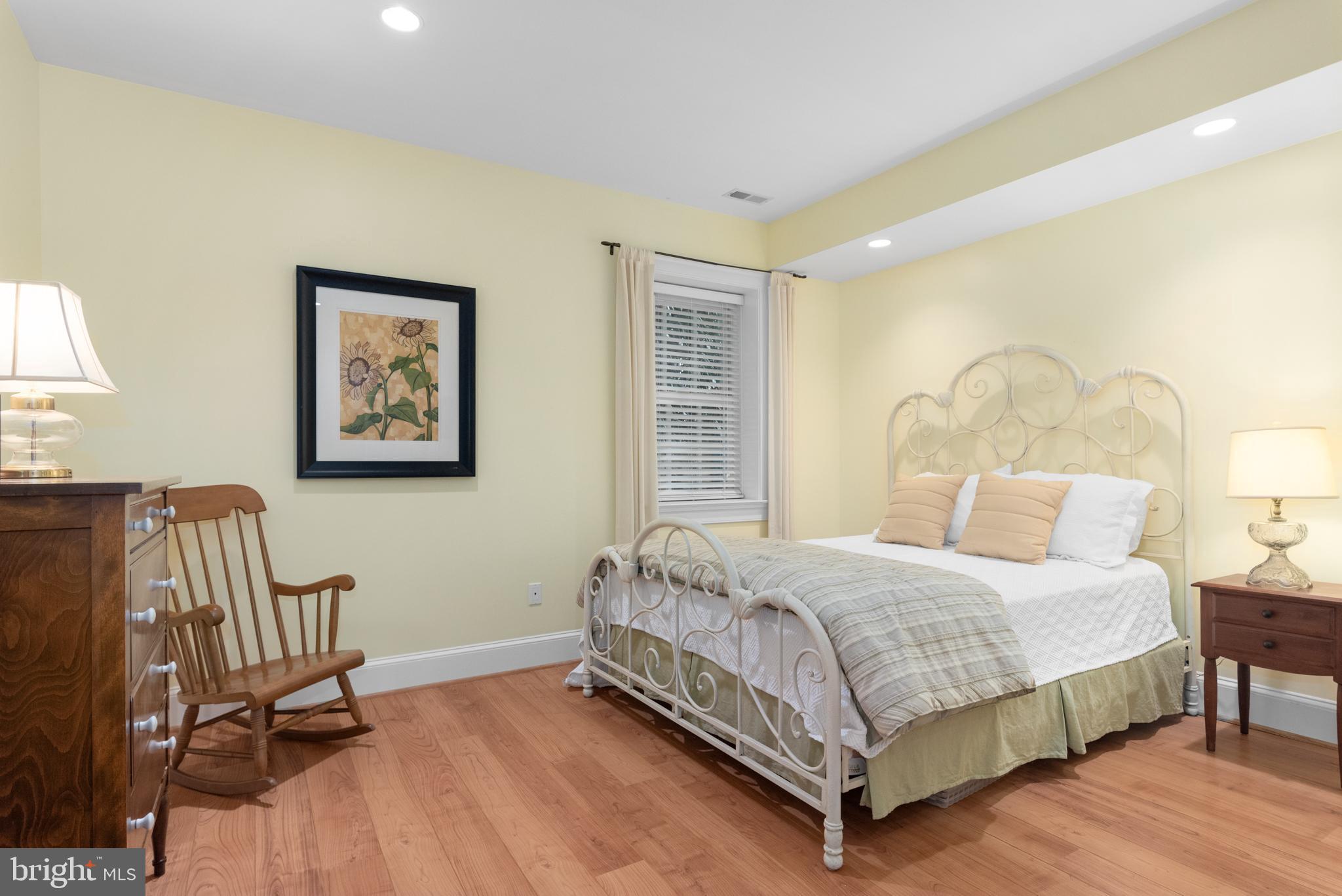 HISTORIC DISTRICT - Residential