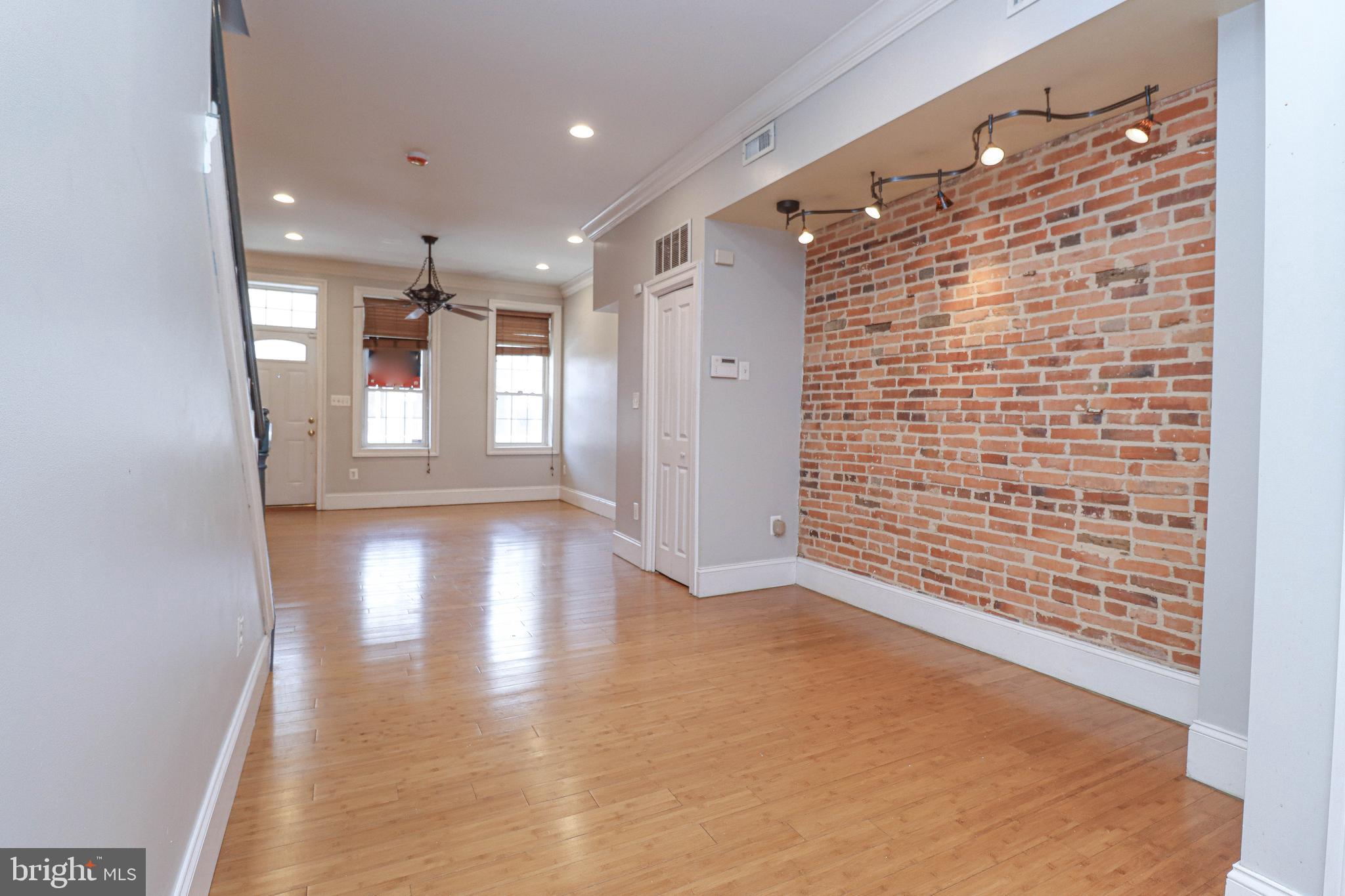 WASHINGTON VILLAGE - Residential