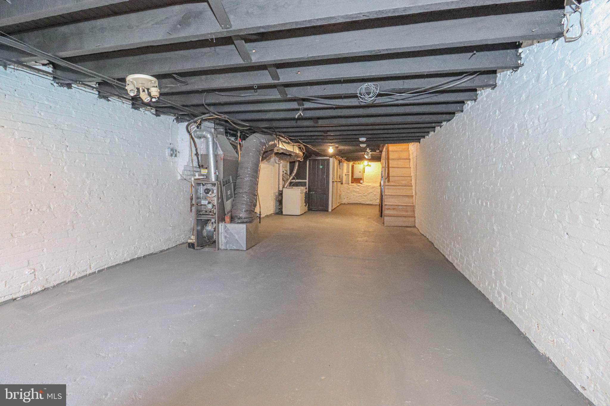 WASHINGTON VILLAGE - Residential