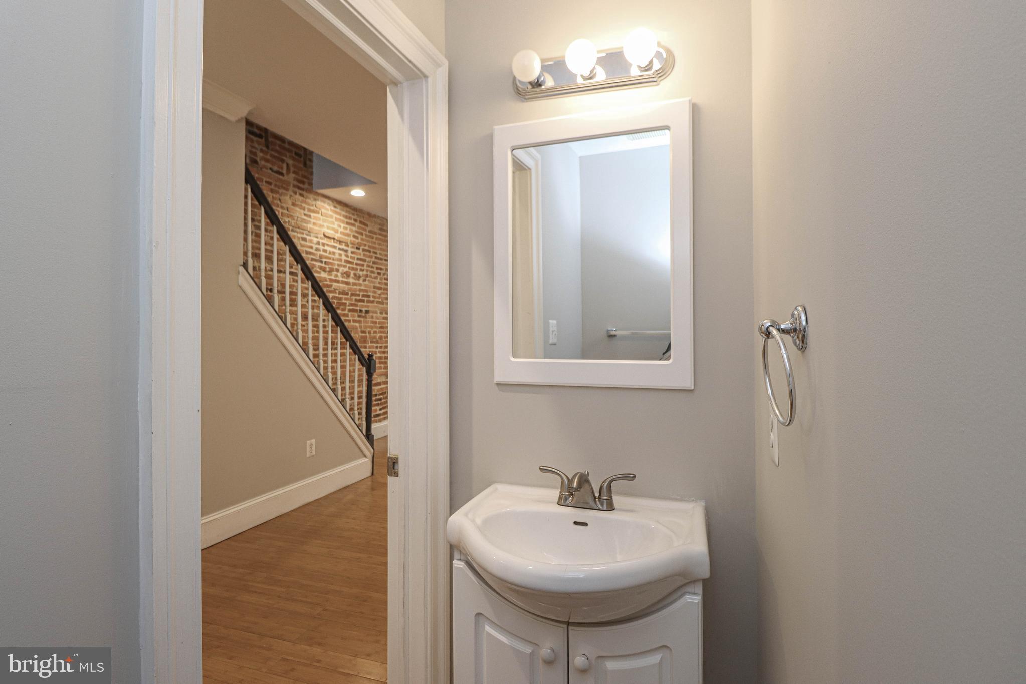 WASHINGTON VILLAGE - Residential