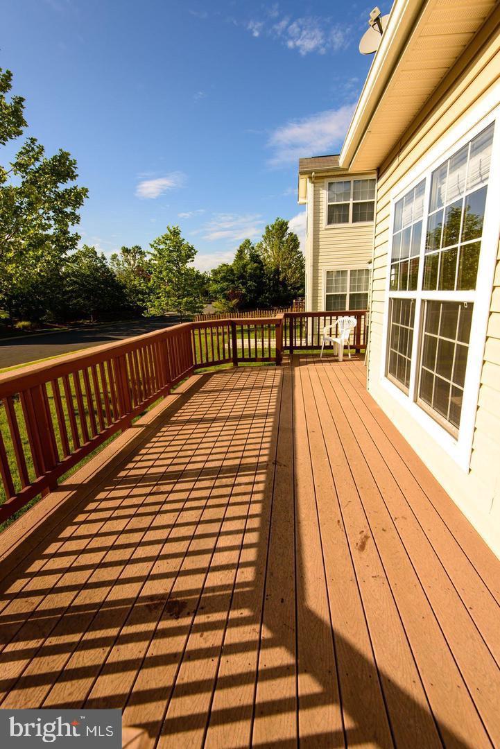 SIGNATURE AT BROADLANDS - Residential Lease