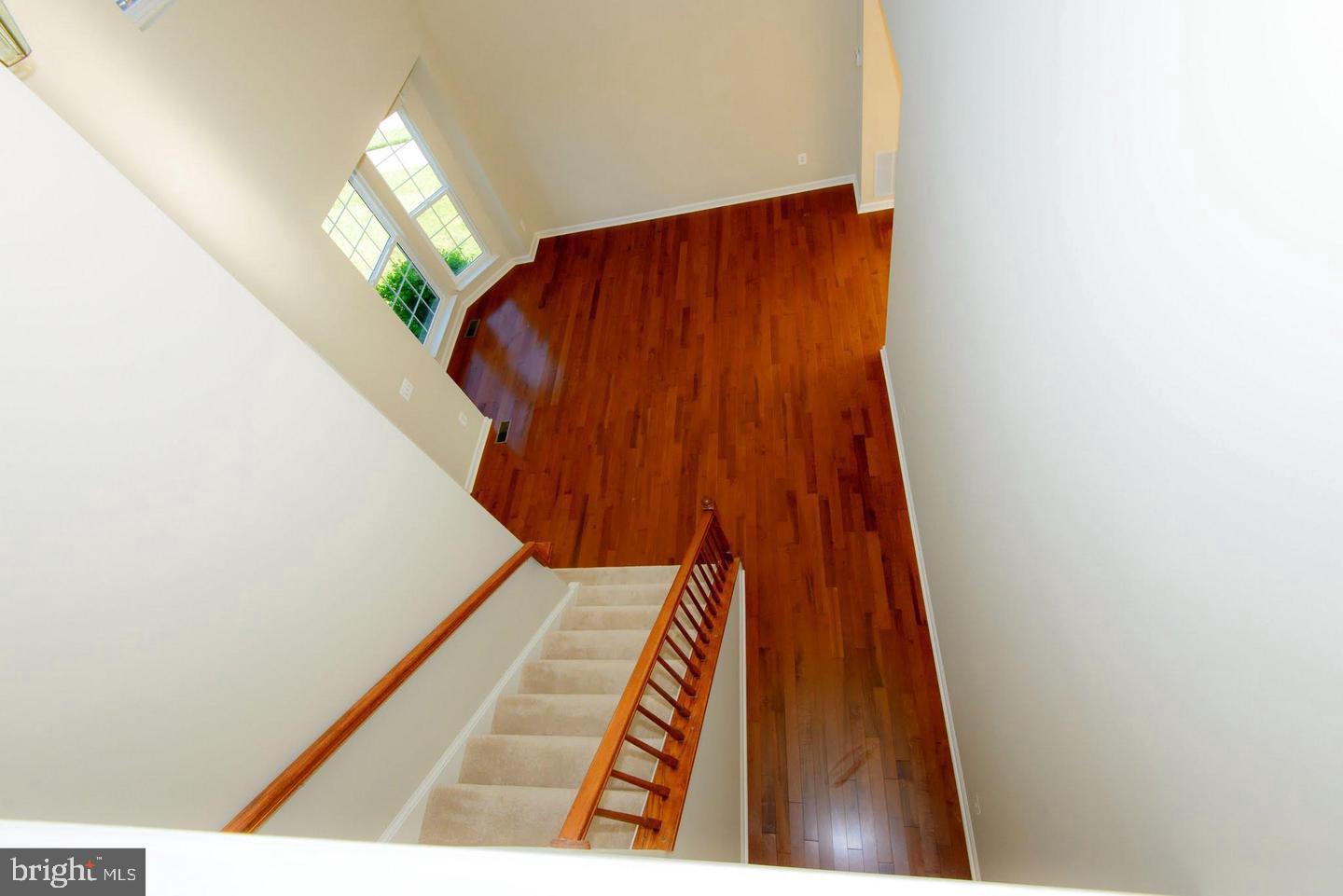 SIGNATURE AT BROADLANDS - Residential Lease