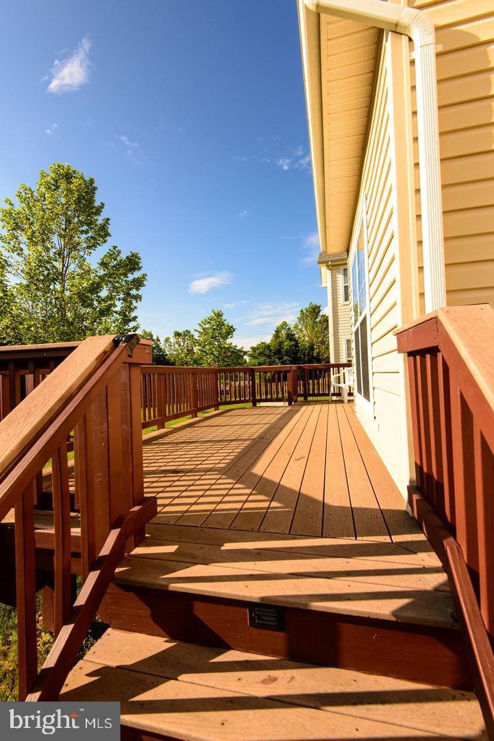 SIGNATURE AT BROADLANDS - Residential Lease