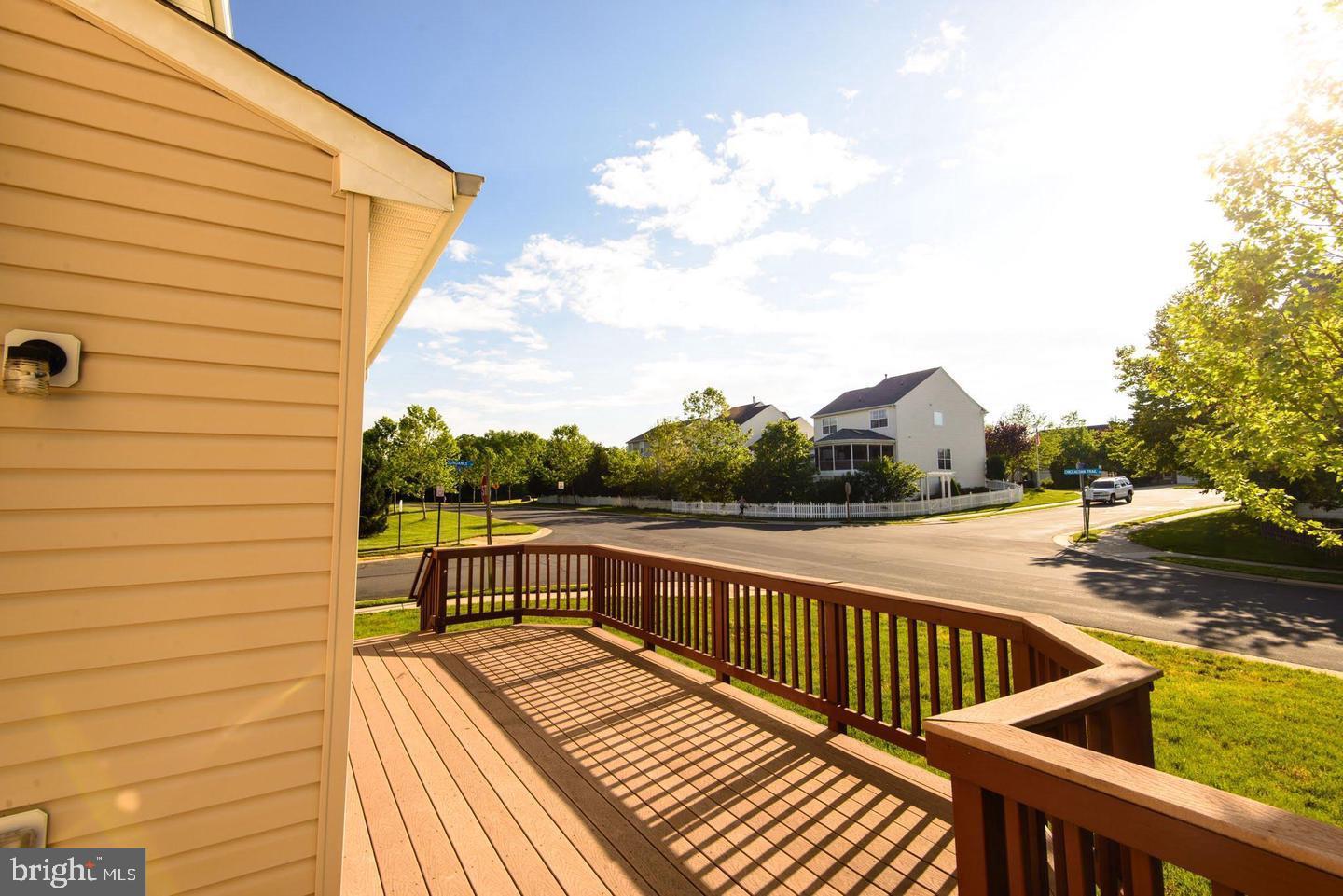 SIGNATURE AT BROADLANDS - Residential Lease