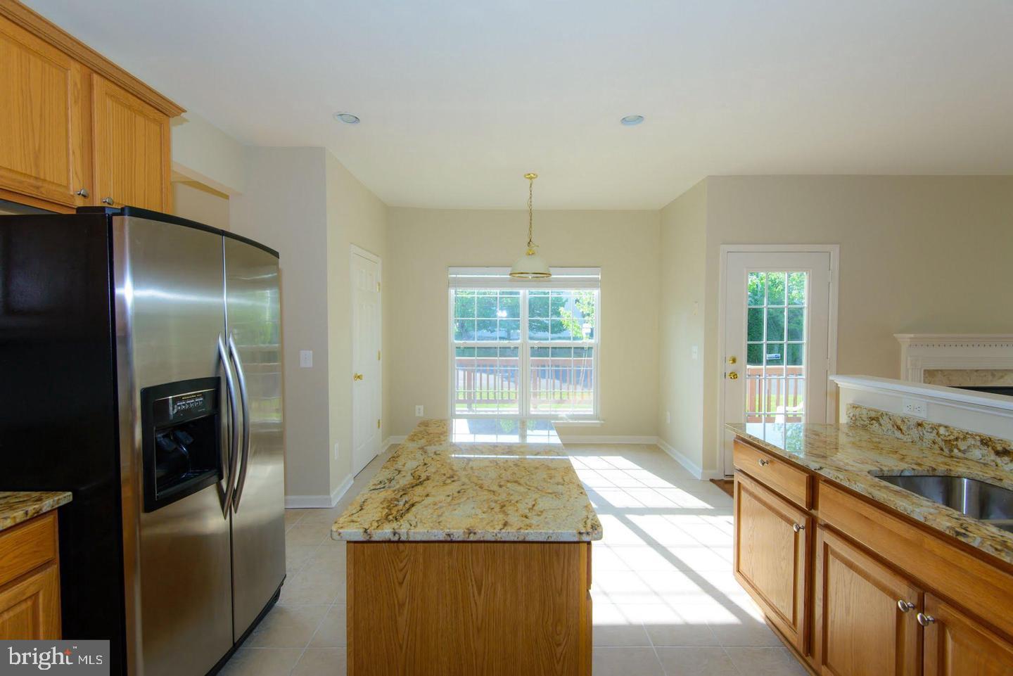 SIGNATURE AT BROADLANDS - Residential Lease