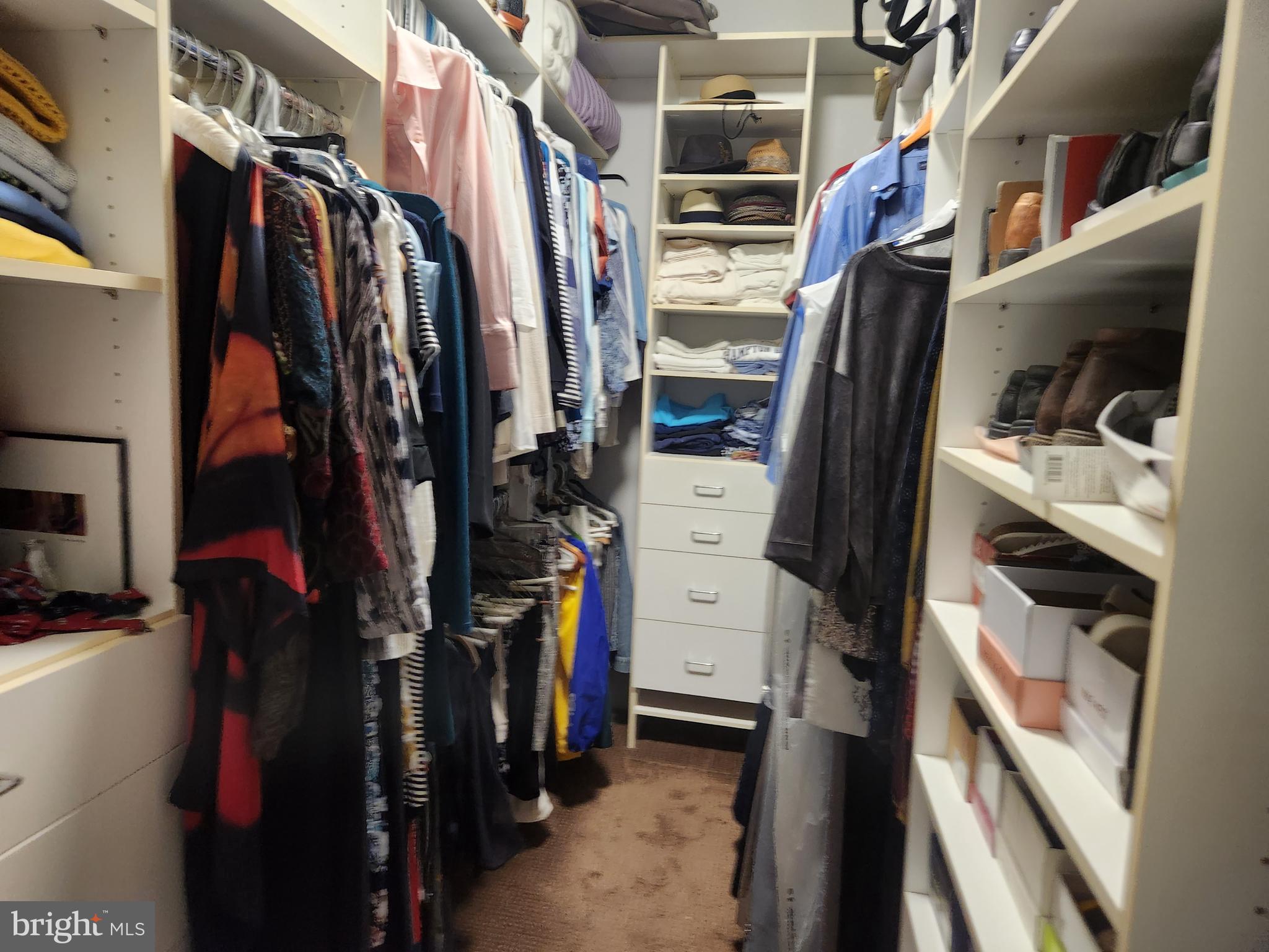 SWAN POINT - Residential