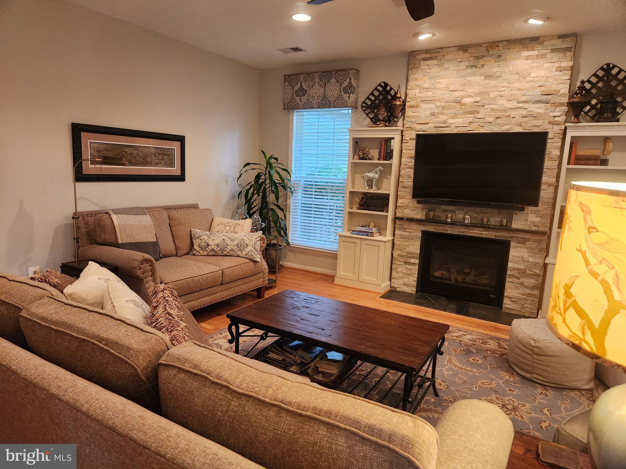 SWAN POINT - Residential