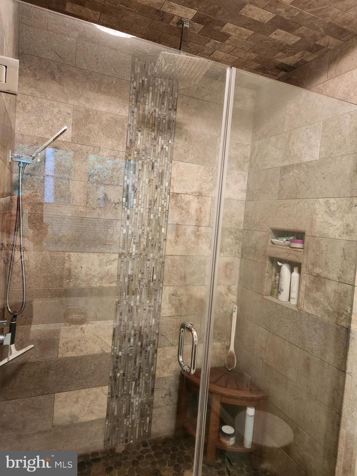 SWAN POINT - Residential