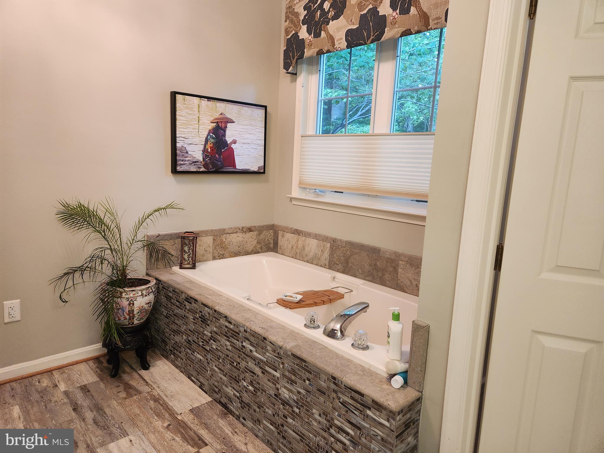 SWAN POINT - Residential