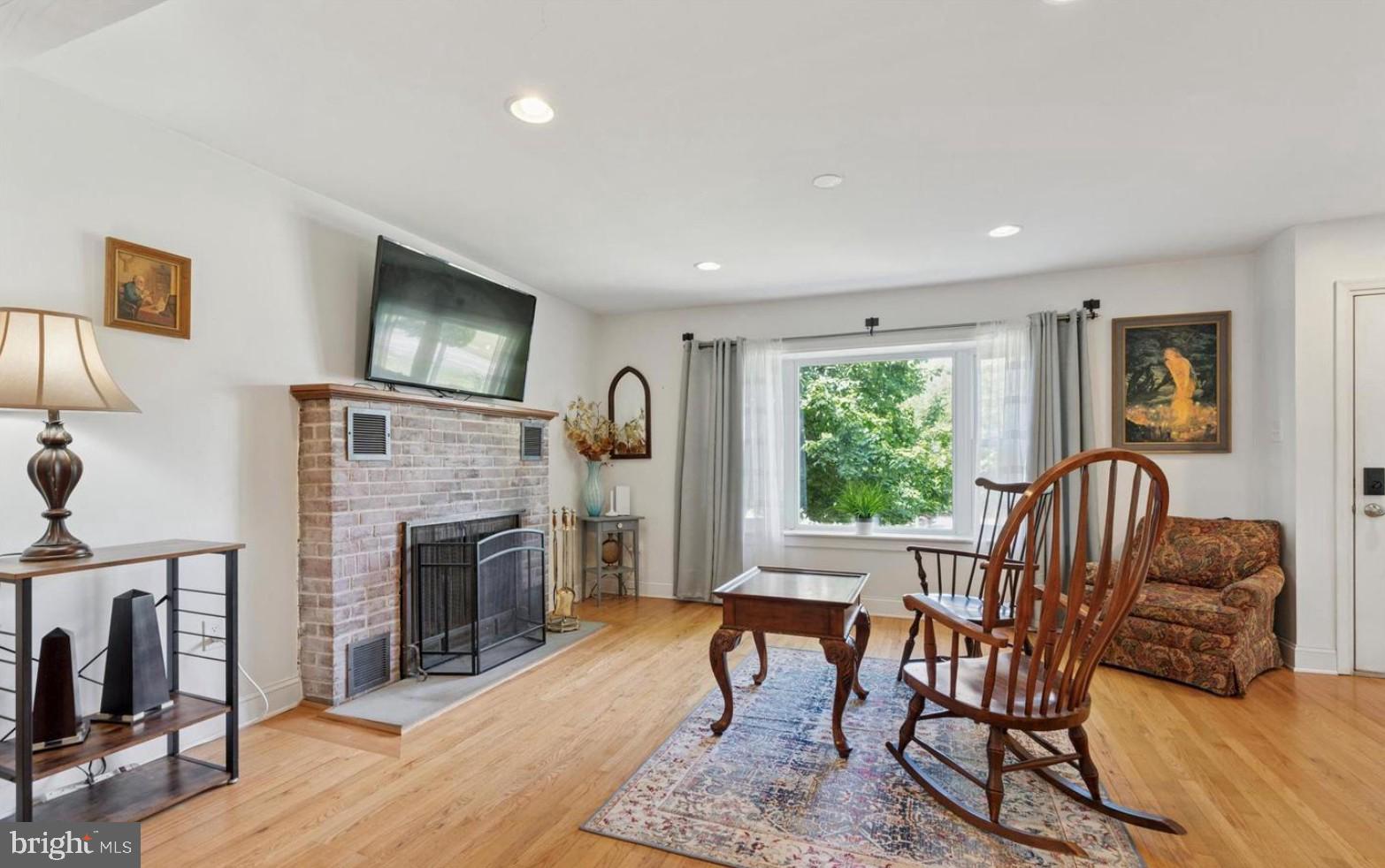 COLLEGEVILLE WALK - Residential Lease