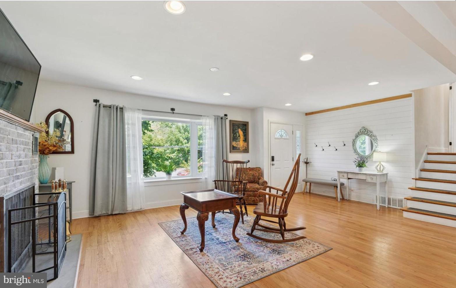 COLLEGEVILLE WALK - Residential Lease